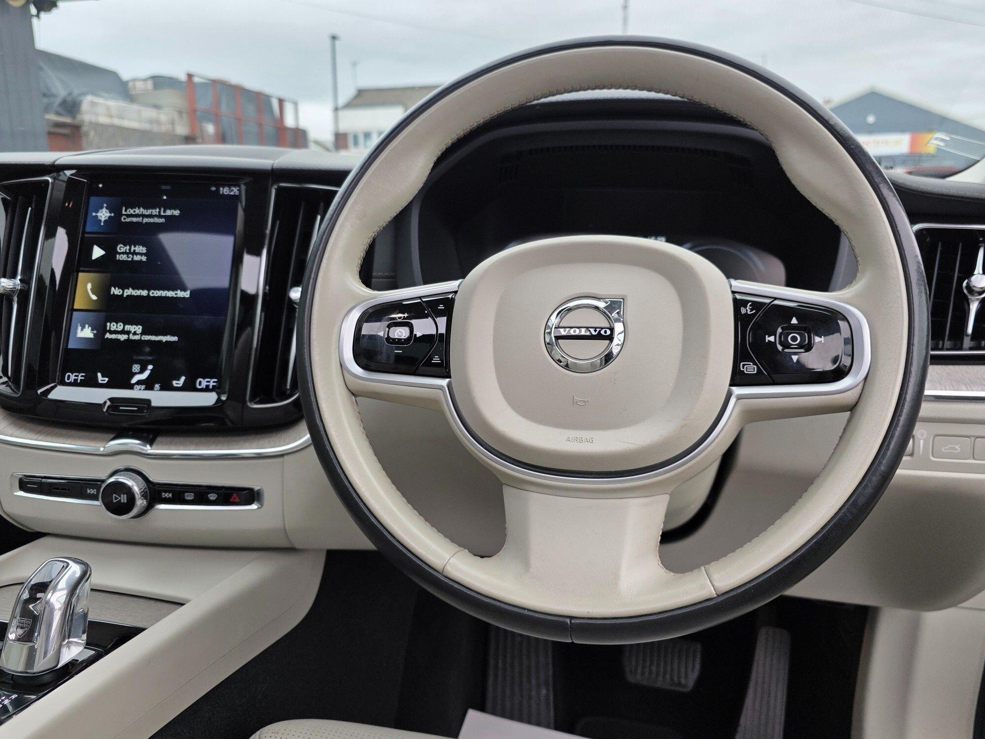 Volvo XC60 view 24