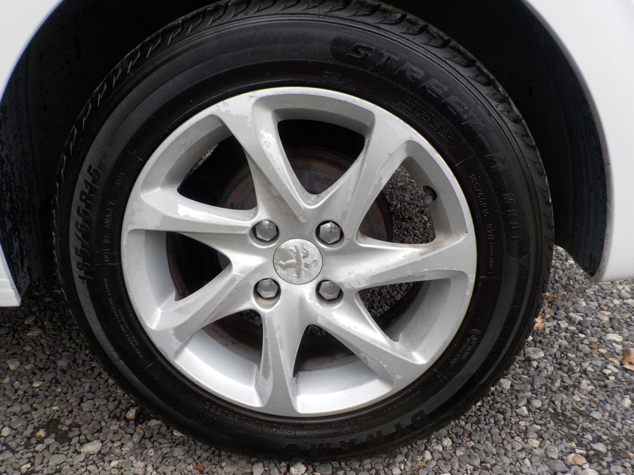 Peugeot 208 1.2 VTi PureTech Style Euro 6 5dr