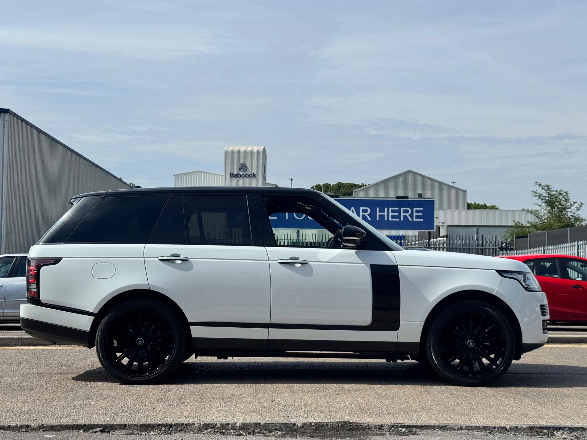 Land Rover Range Rover view 16