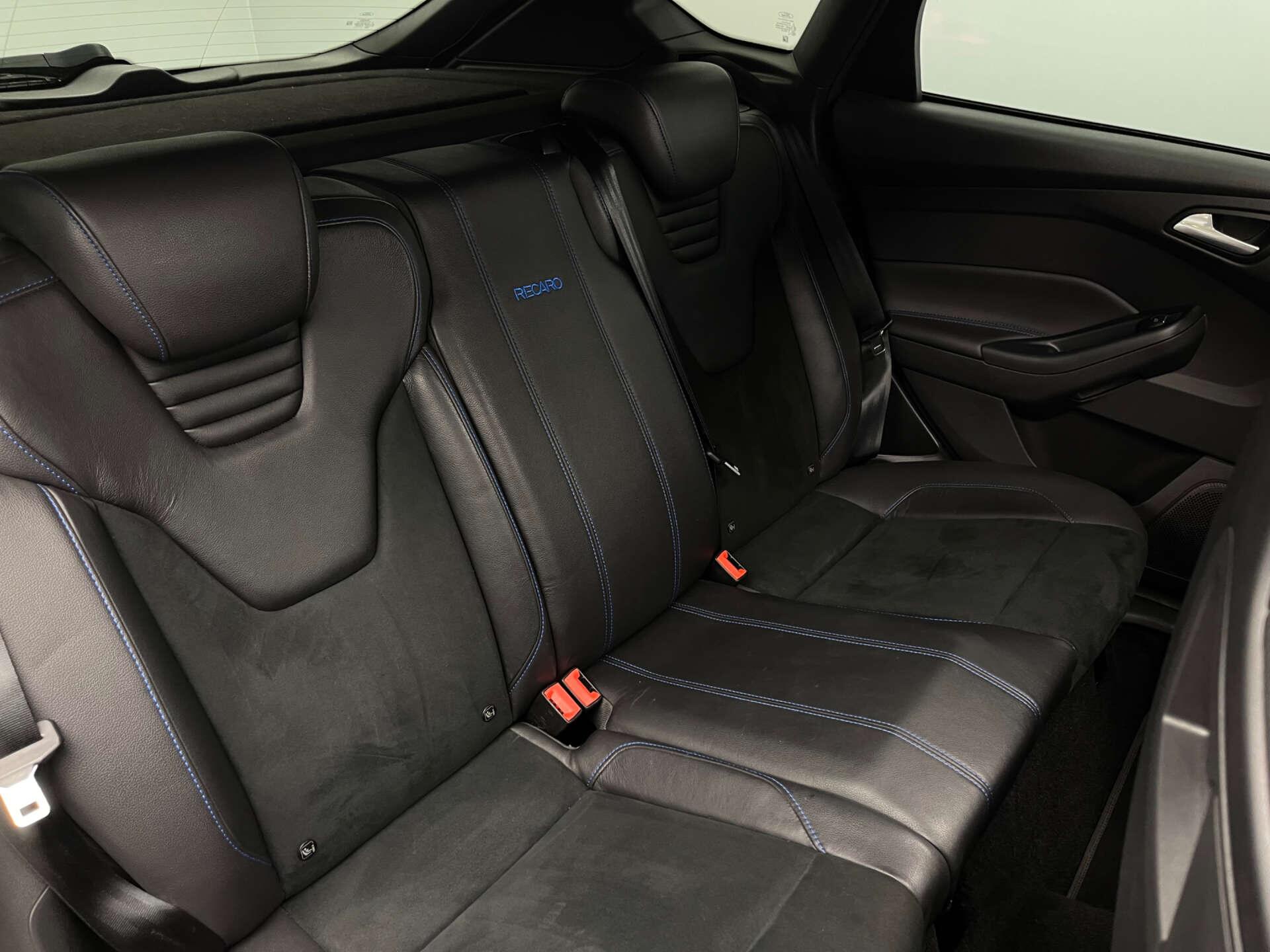 Ford Focus view 26