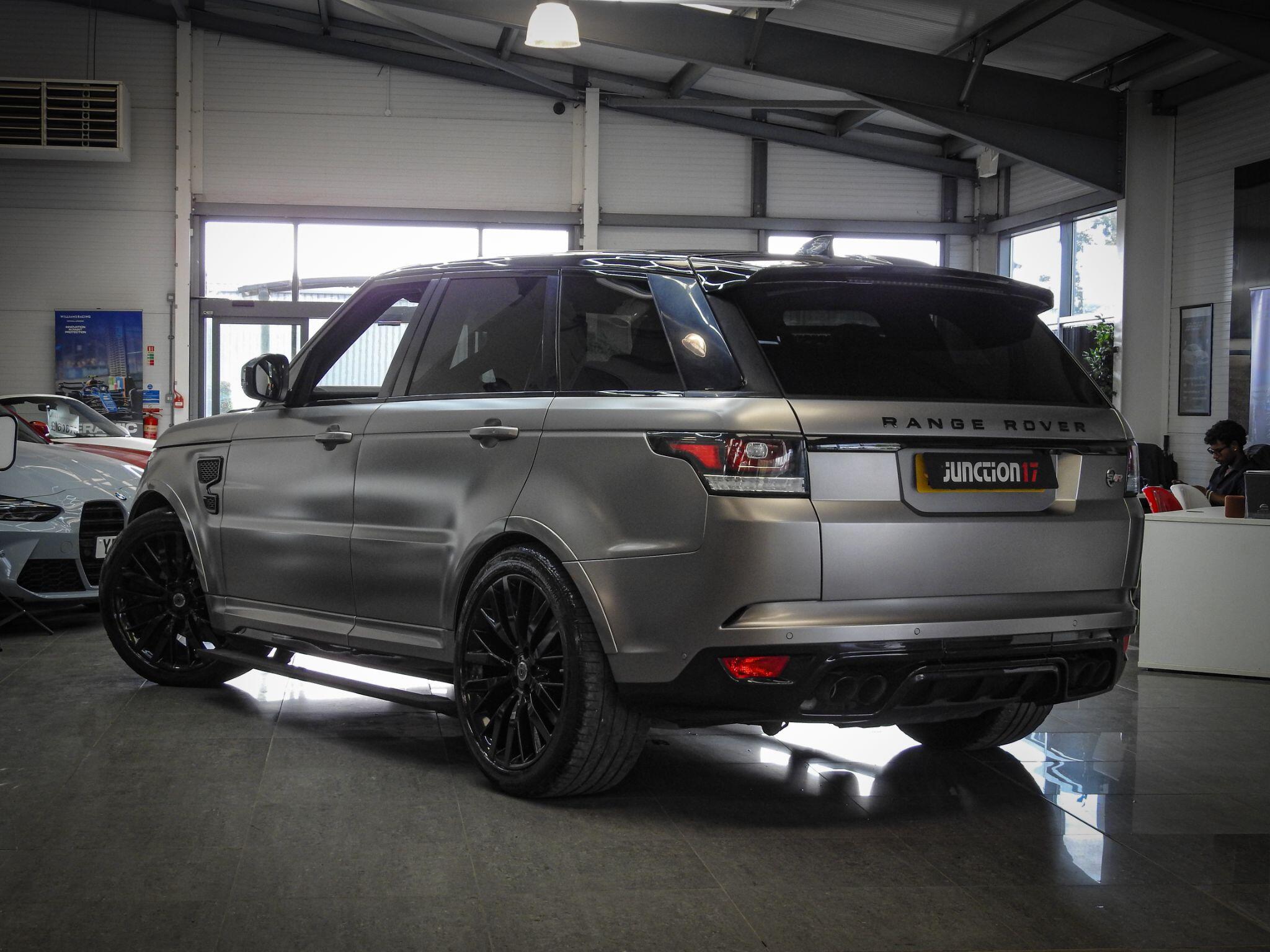 Land Rover Range Rover Sport view 3