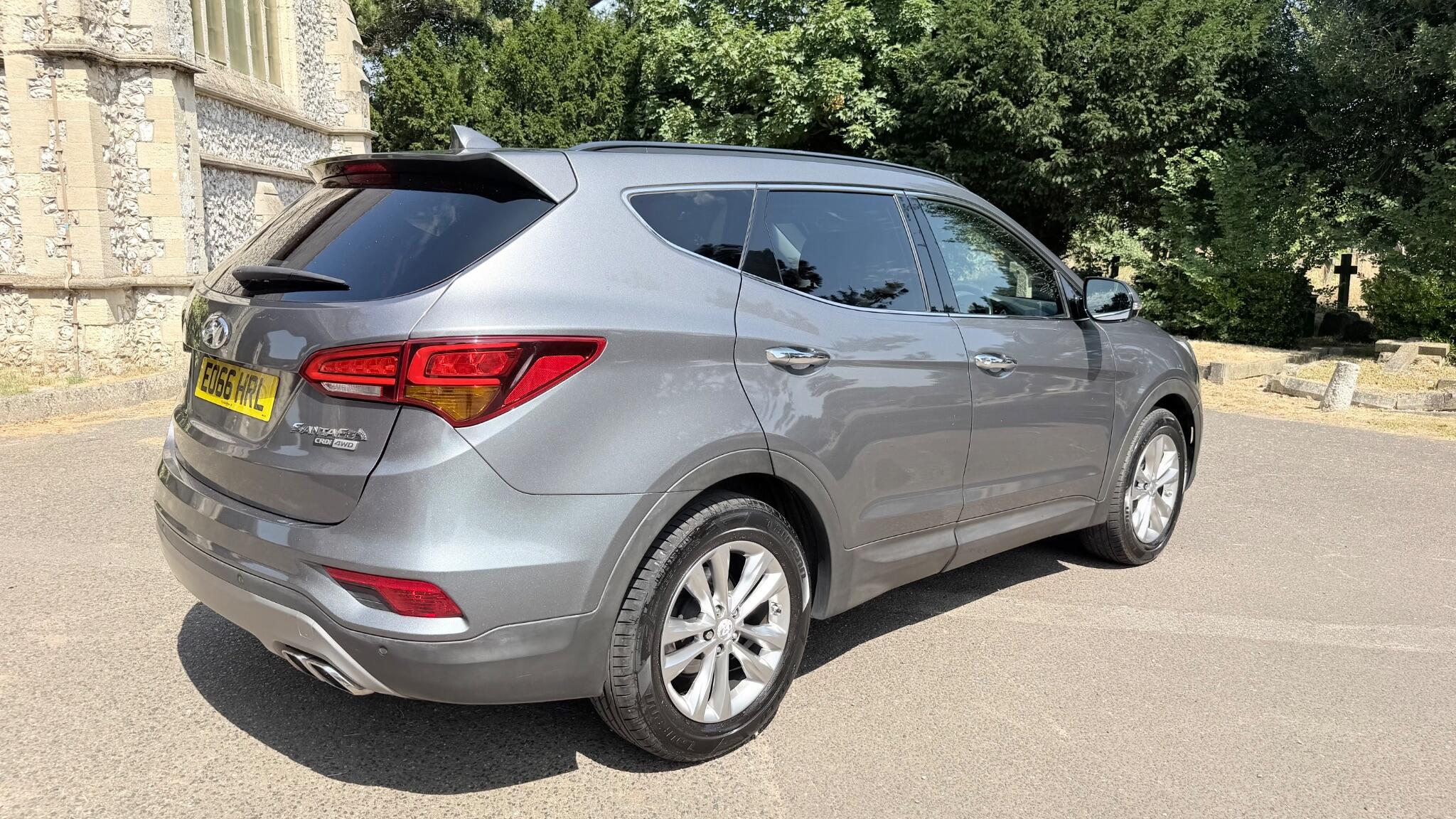 Hyundai Santa Fe view 22