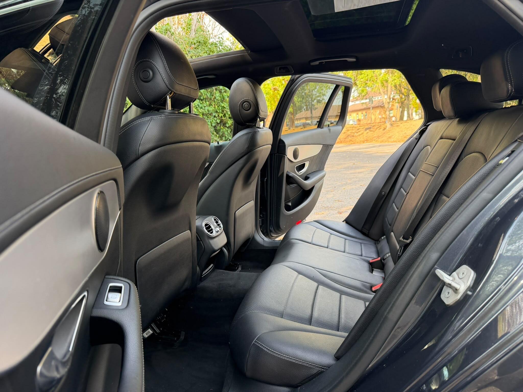 Mercedes-Benz C-Class view 16