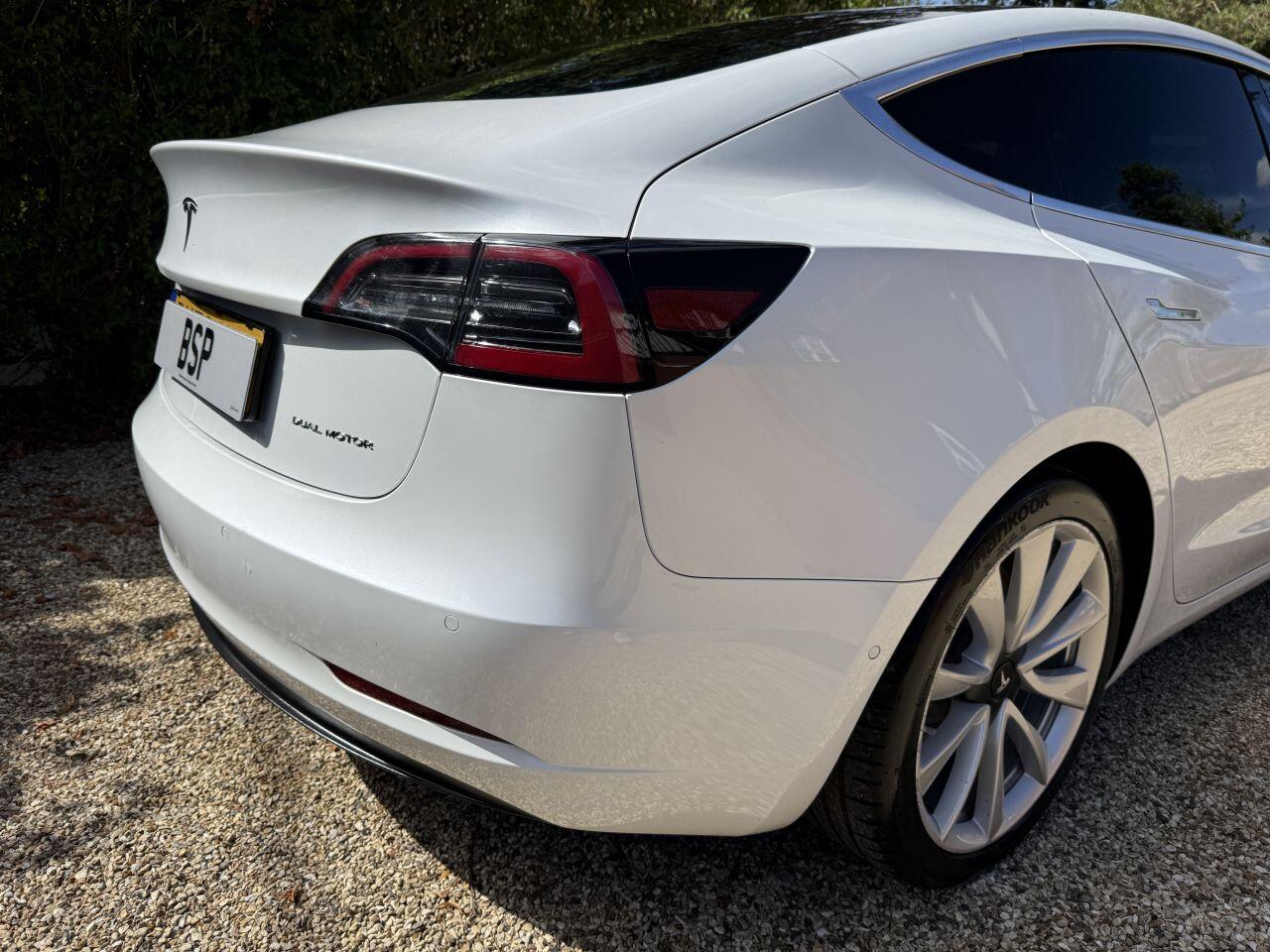 Tesla Model 3 view 32