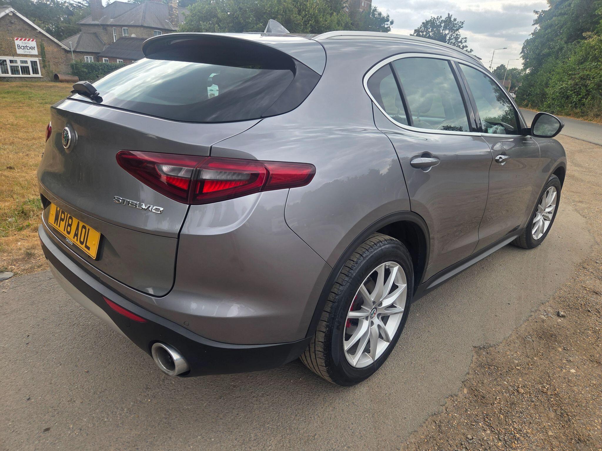 Alfa Romeo Stelvio view 12