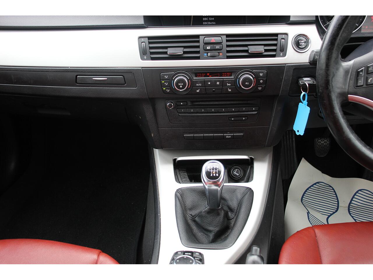 BMW 3 Series view 17