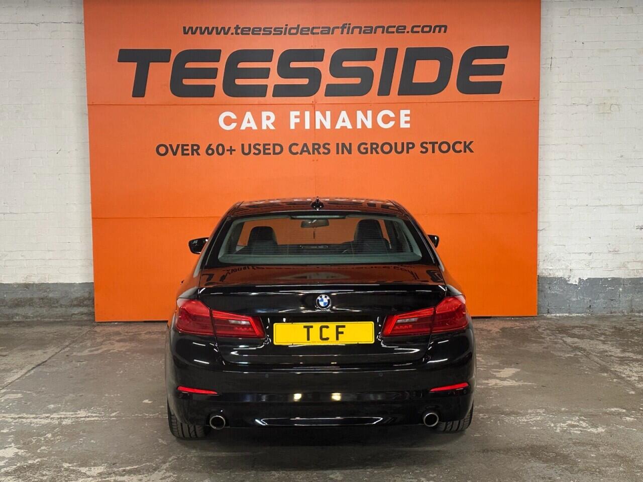 BMW 5 Series view 13