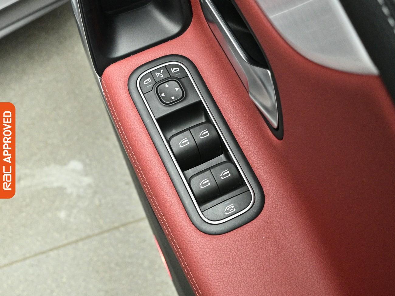 Mercedes-Benz Cla view 26