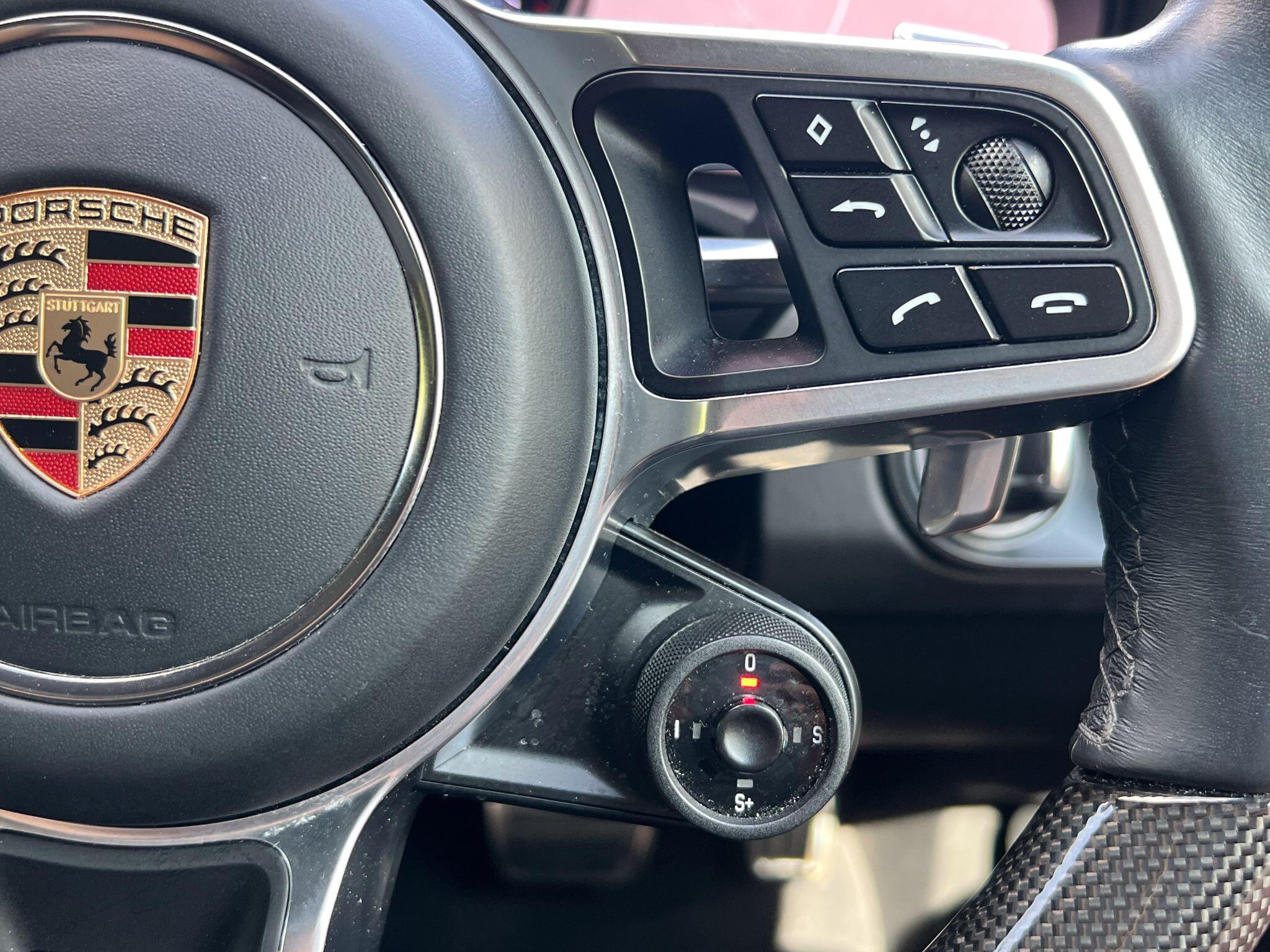 Porsche Cayenne view 33