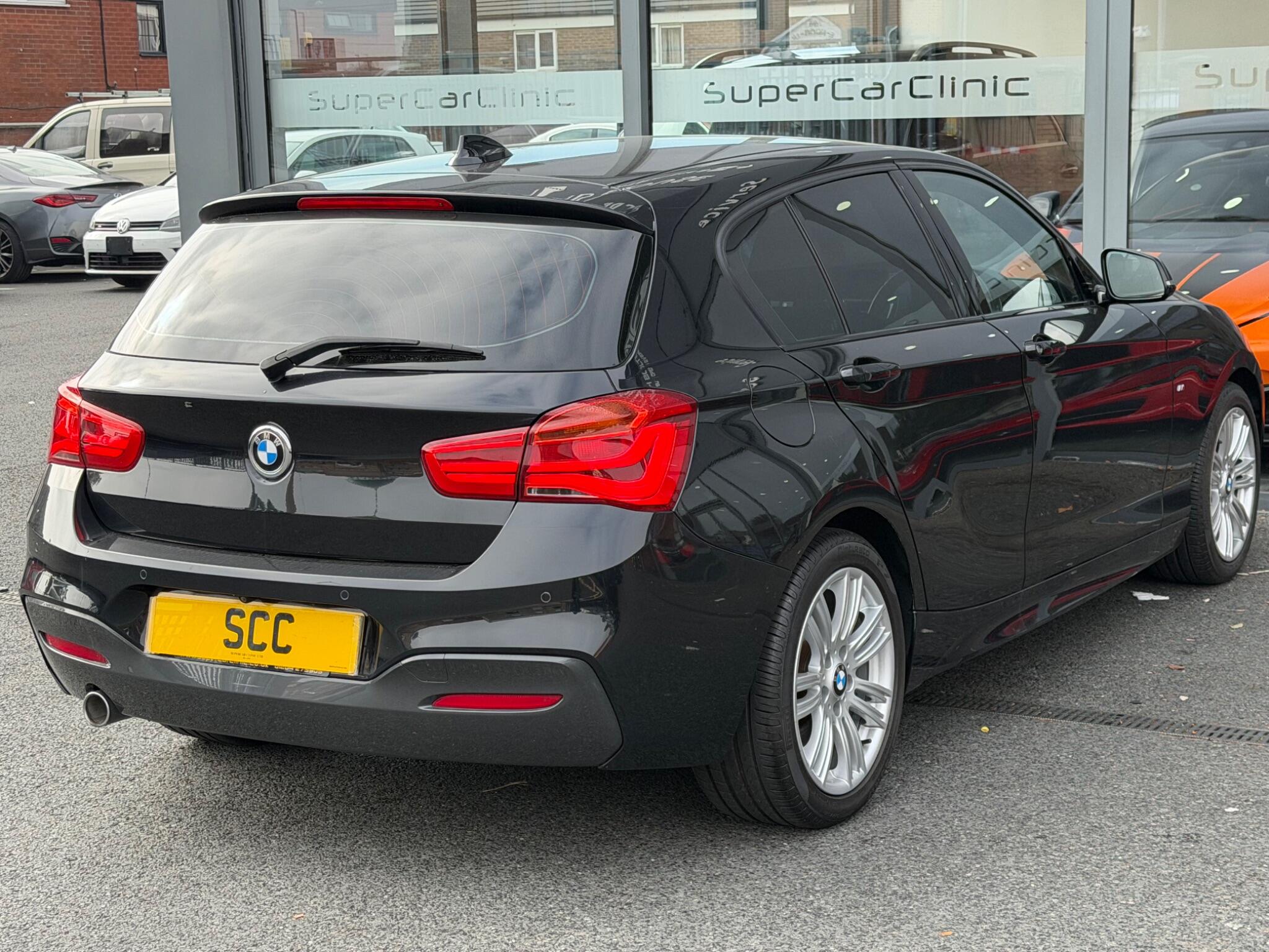 BMW 1 Series view 12