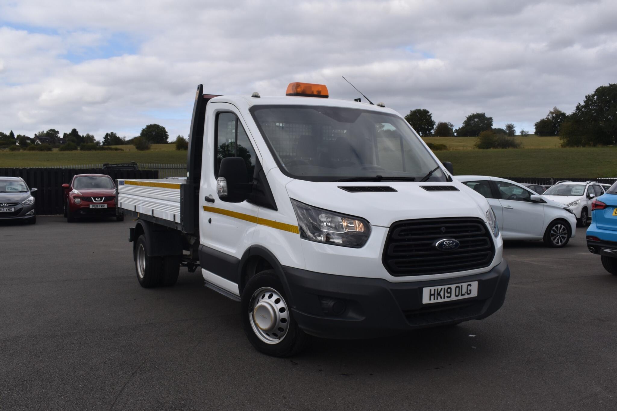Transit - 2.0 350 EcoBlue RWD L2 H1 Euro 6 2dr (DRW) - Image 3
