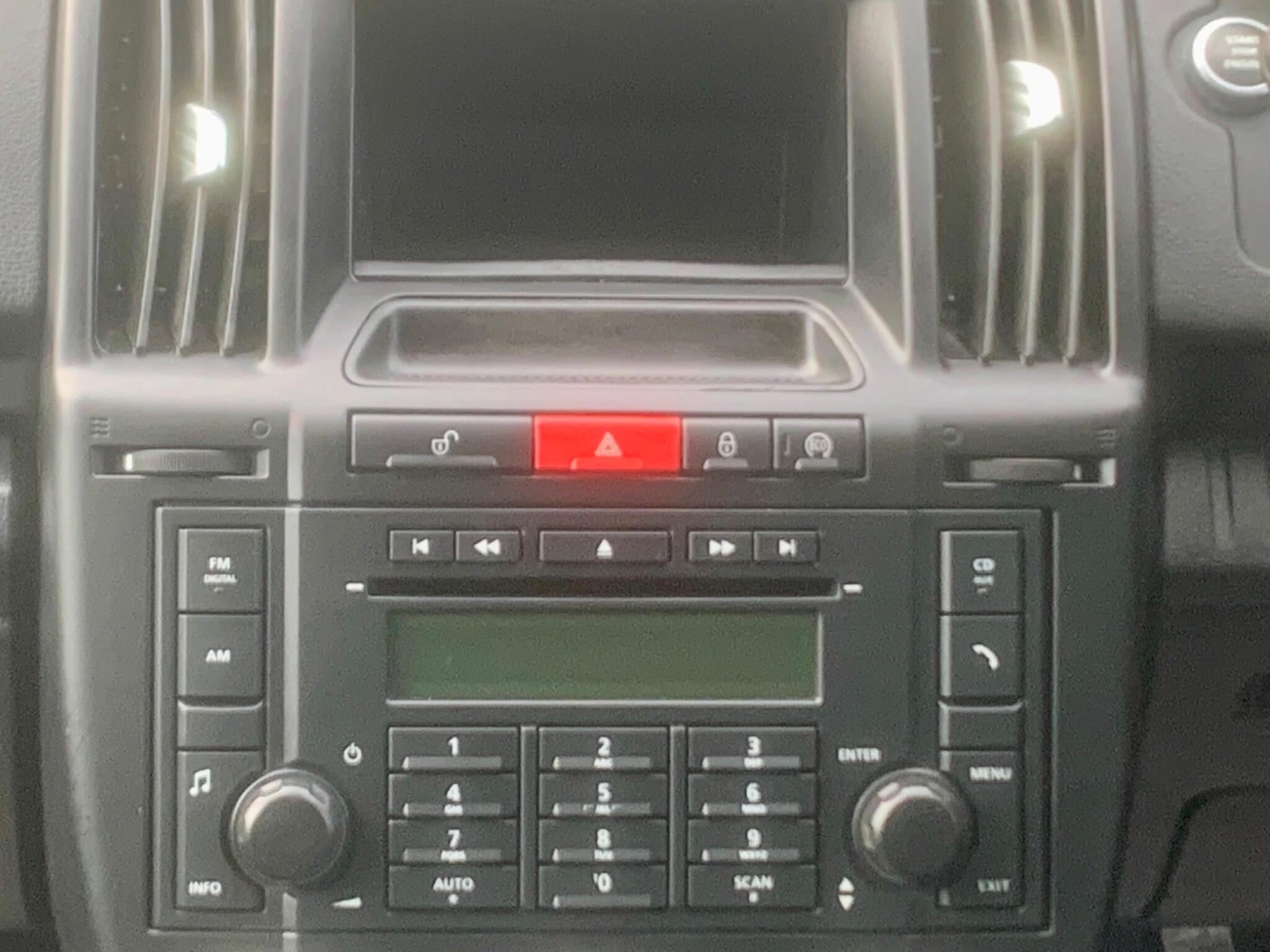 Land Rover Freelander 2 view 28