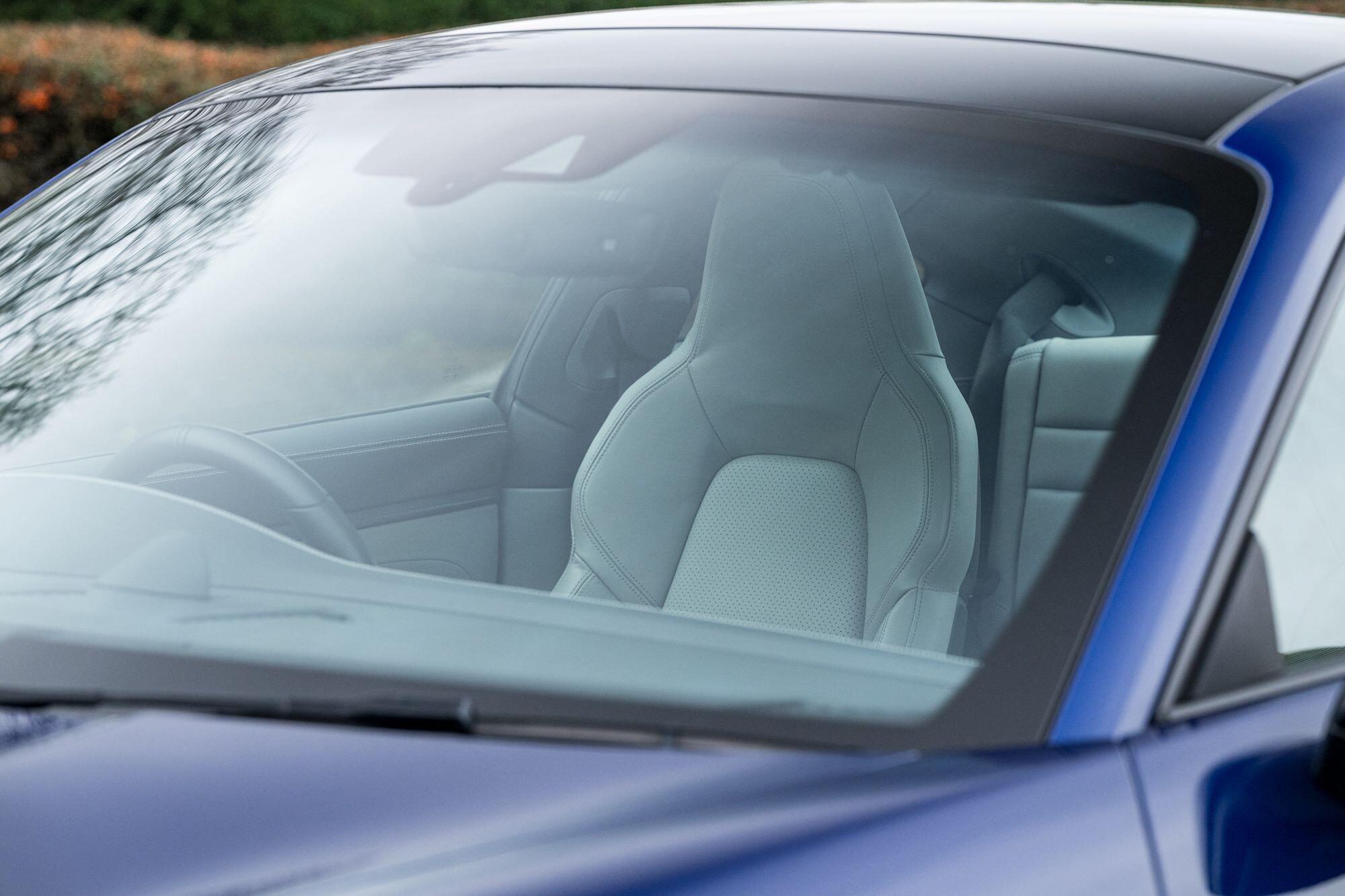 Porsche 911 view 28