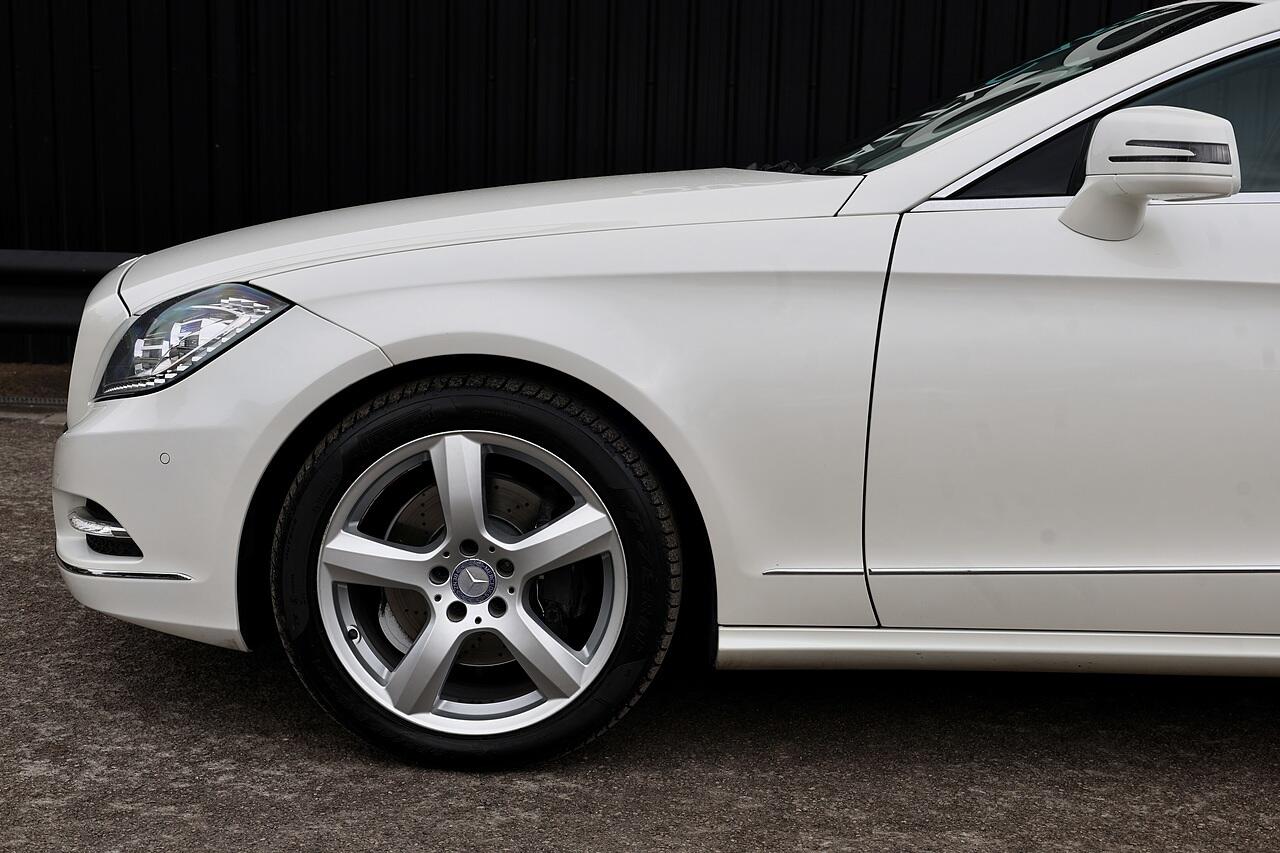 Mercedes-Benz CLS view 31