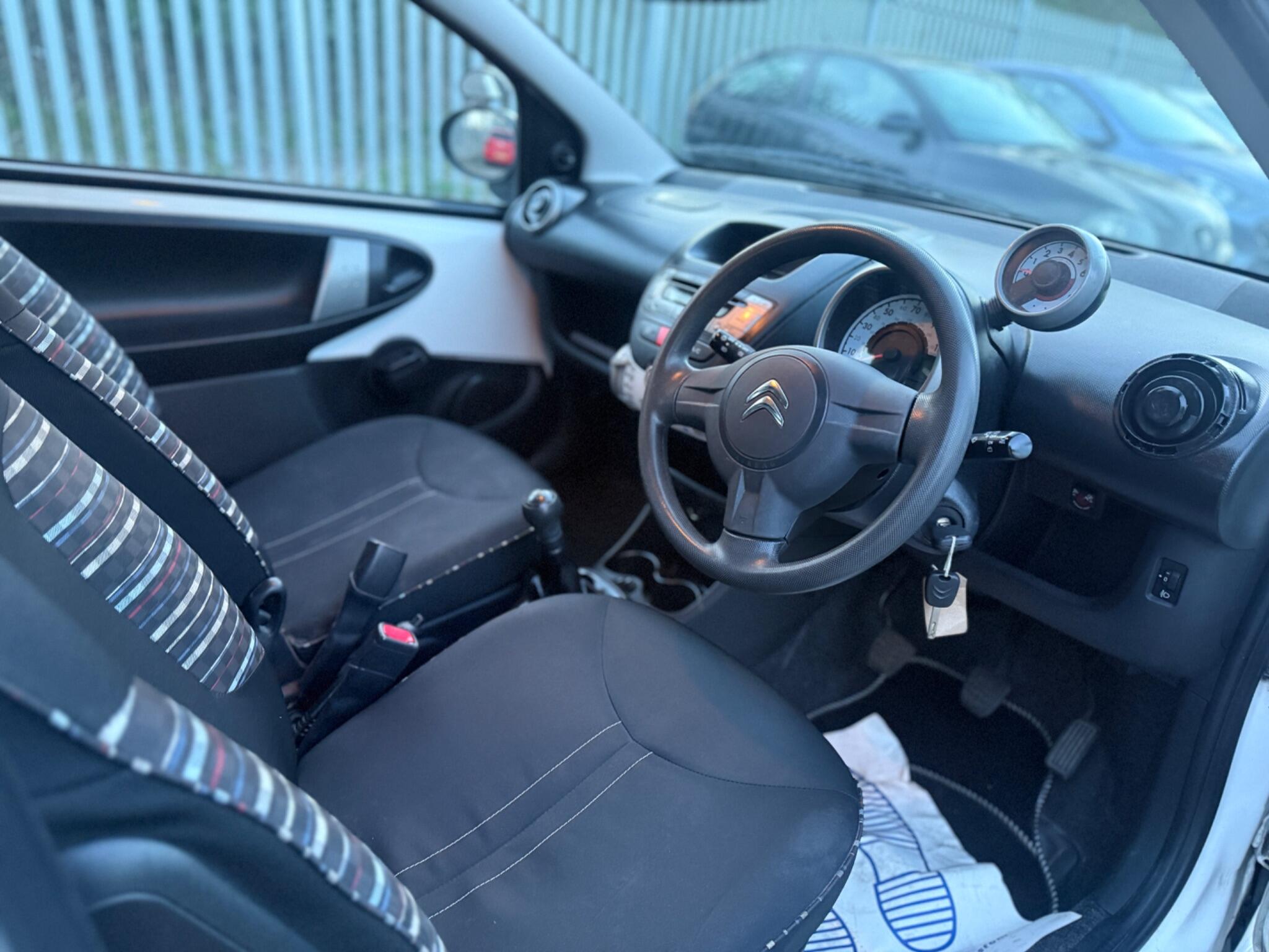 2013 Citroen C1 image 10