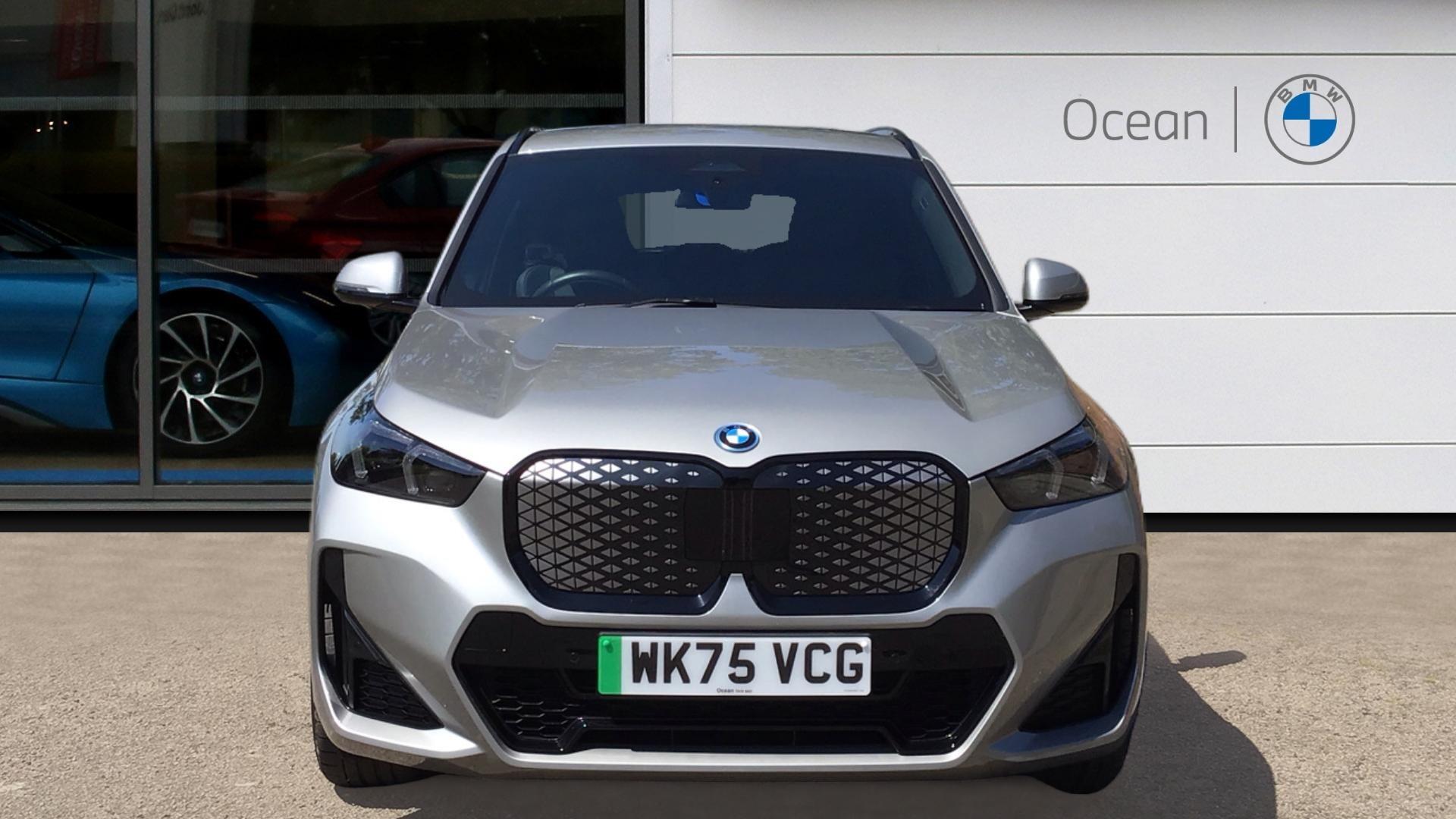 BMW iX1 view 16