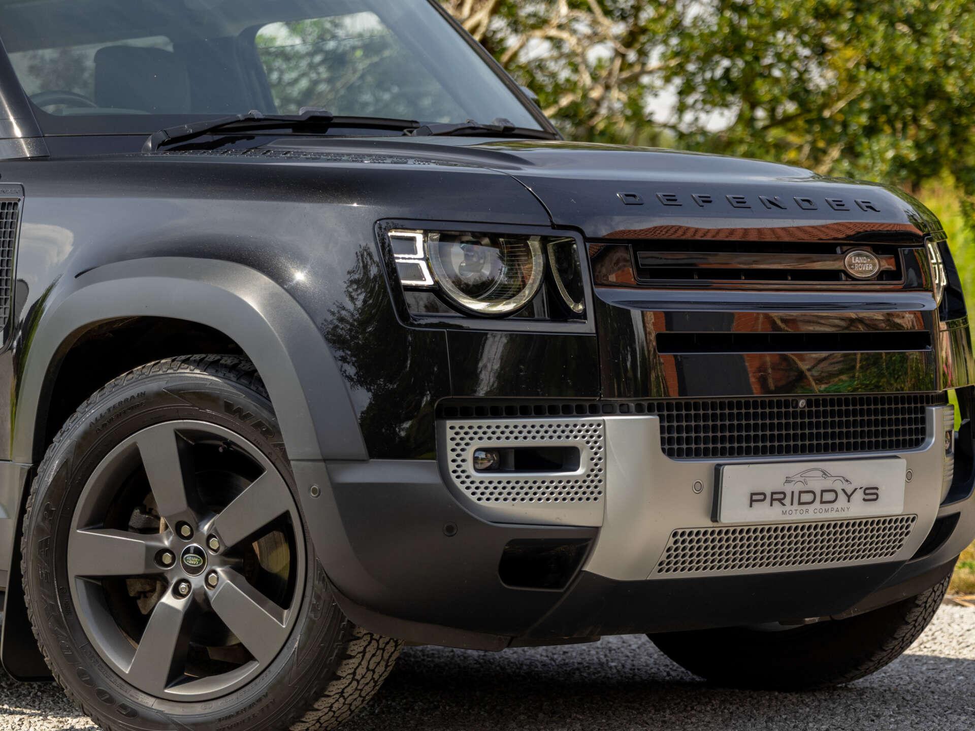 Land Rover Defender view 24