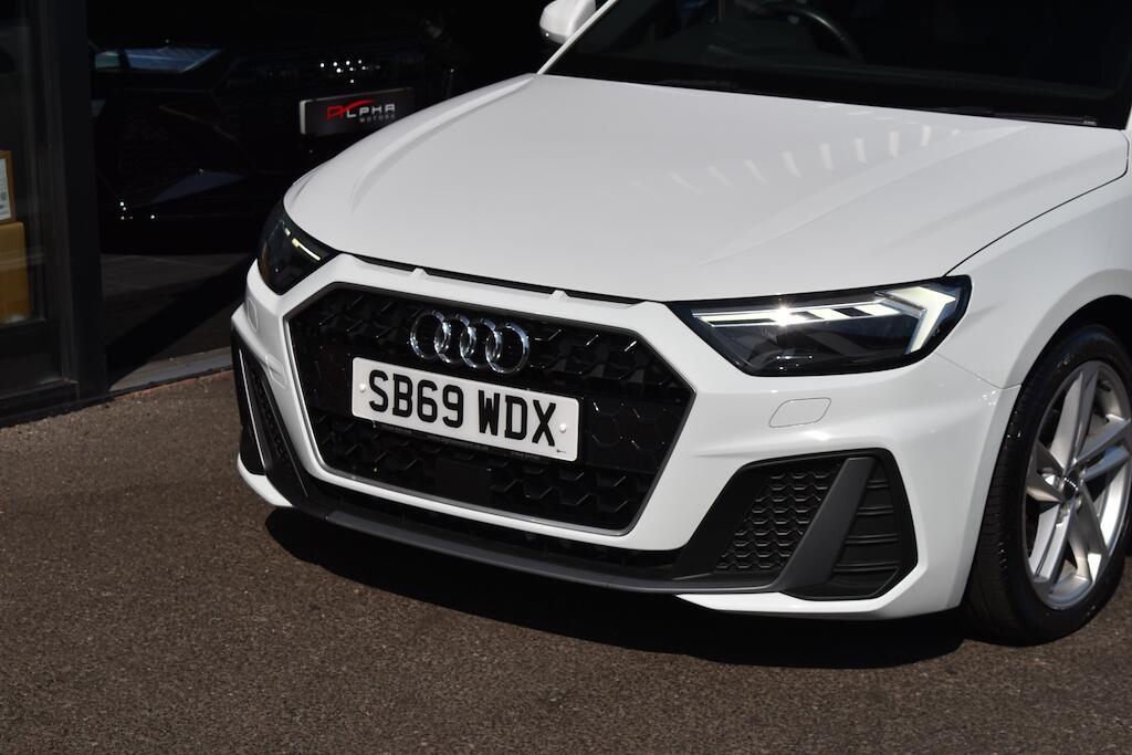 Audi A1 view 21
