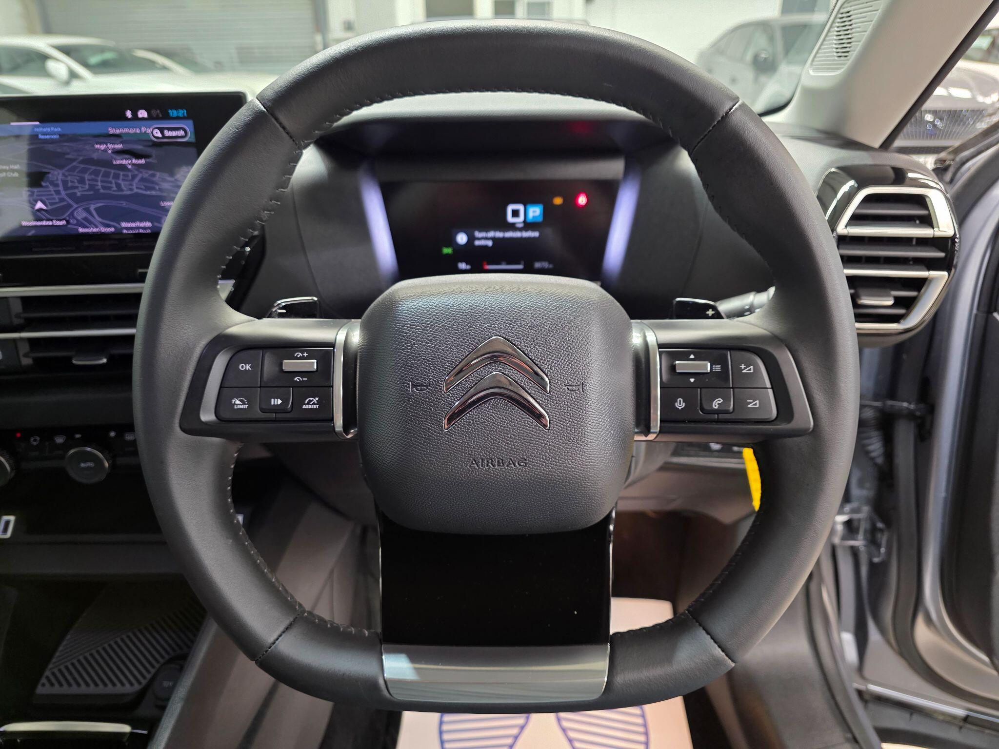 Citroen C4 view 16