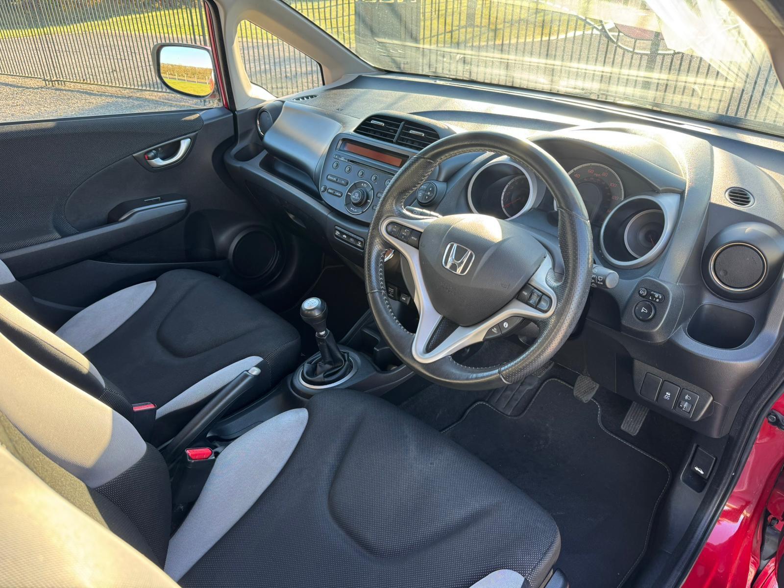 2013 Honda Jazz image 15