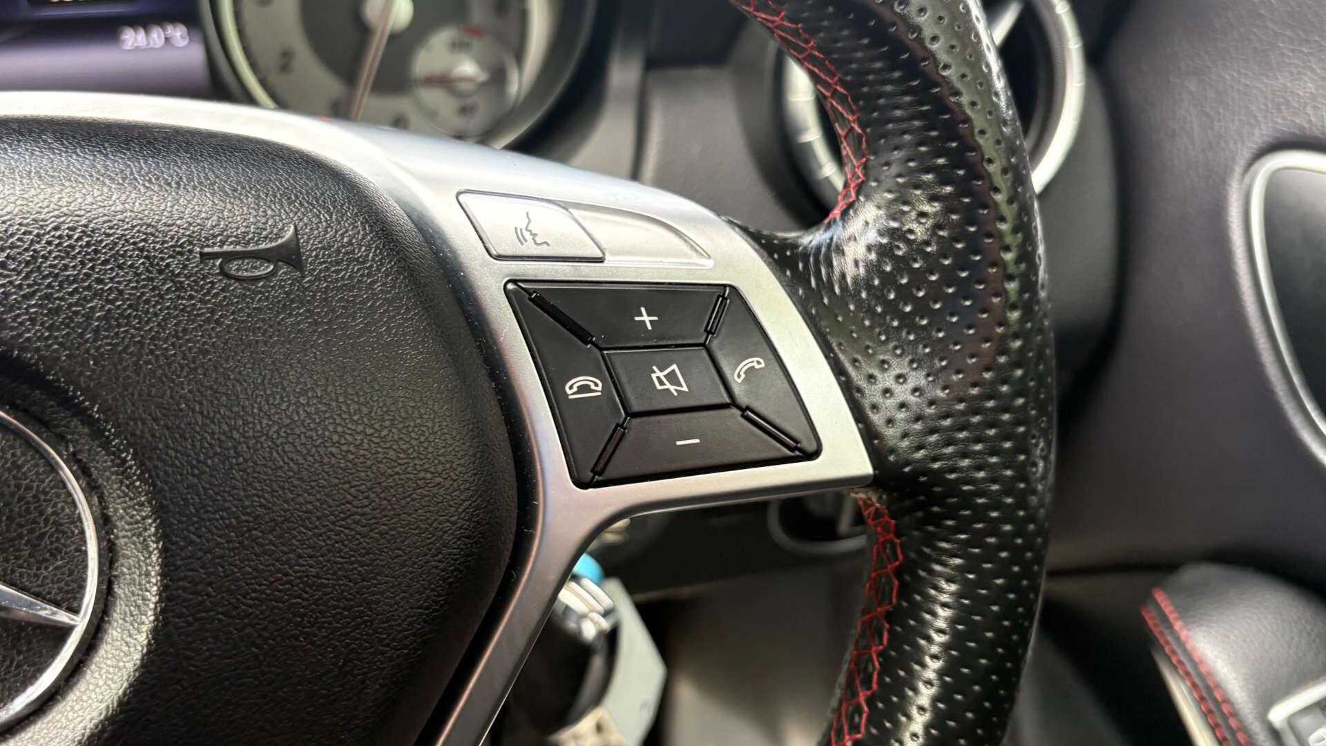 Mercedes-Benz Cla view 18