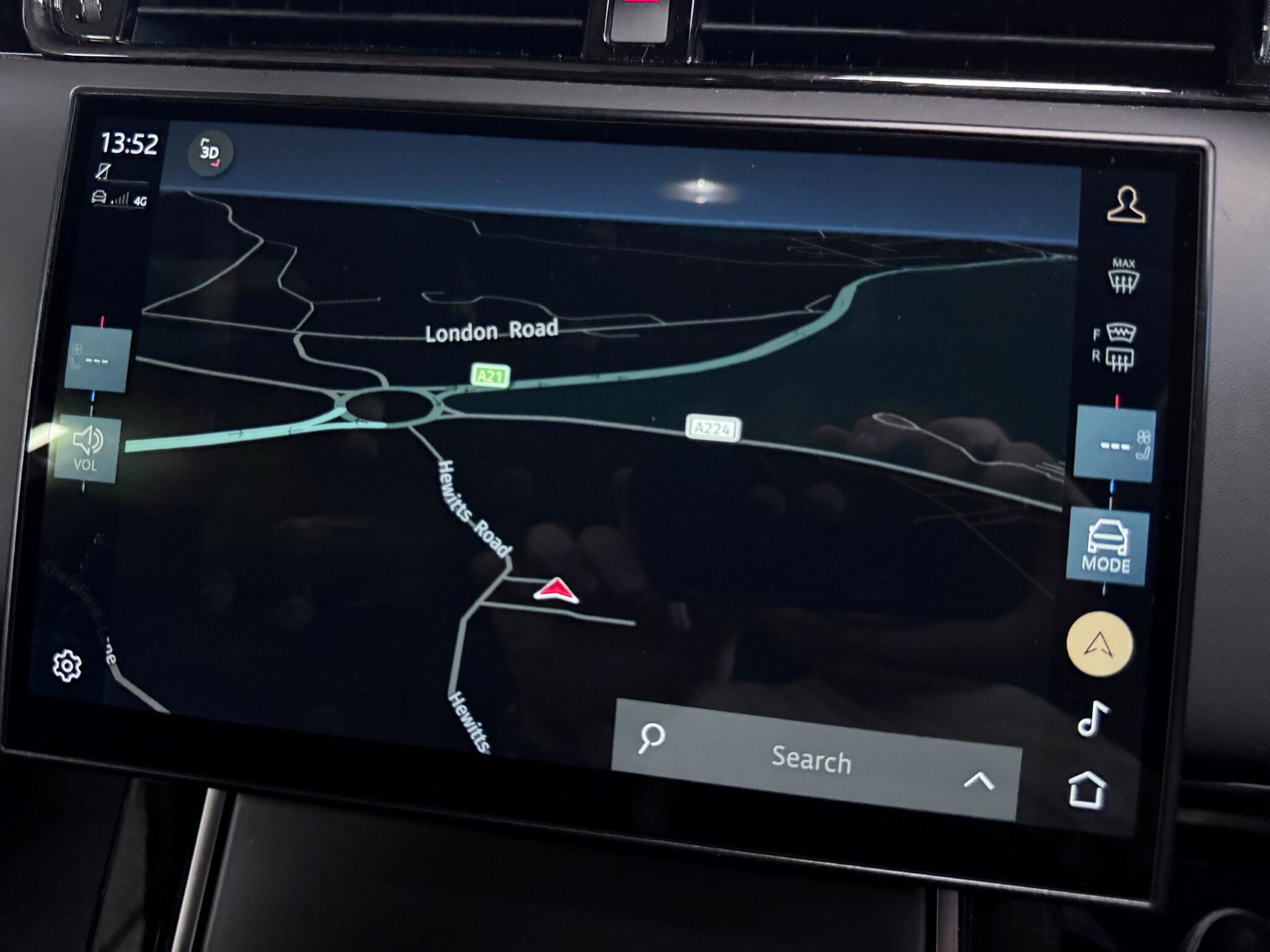 Land Rover Range Rover Evoque view 41