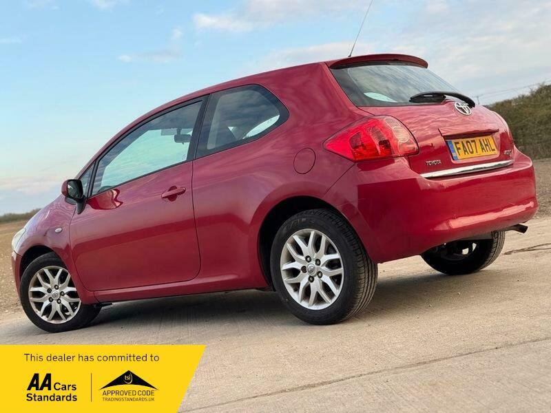 2007 Toyota Auris image 19