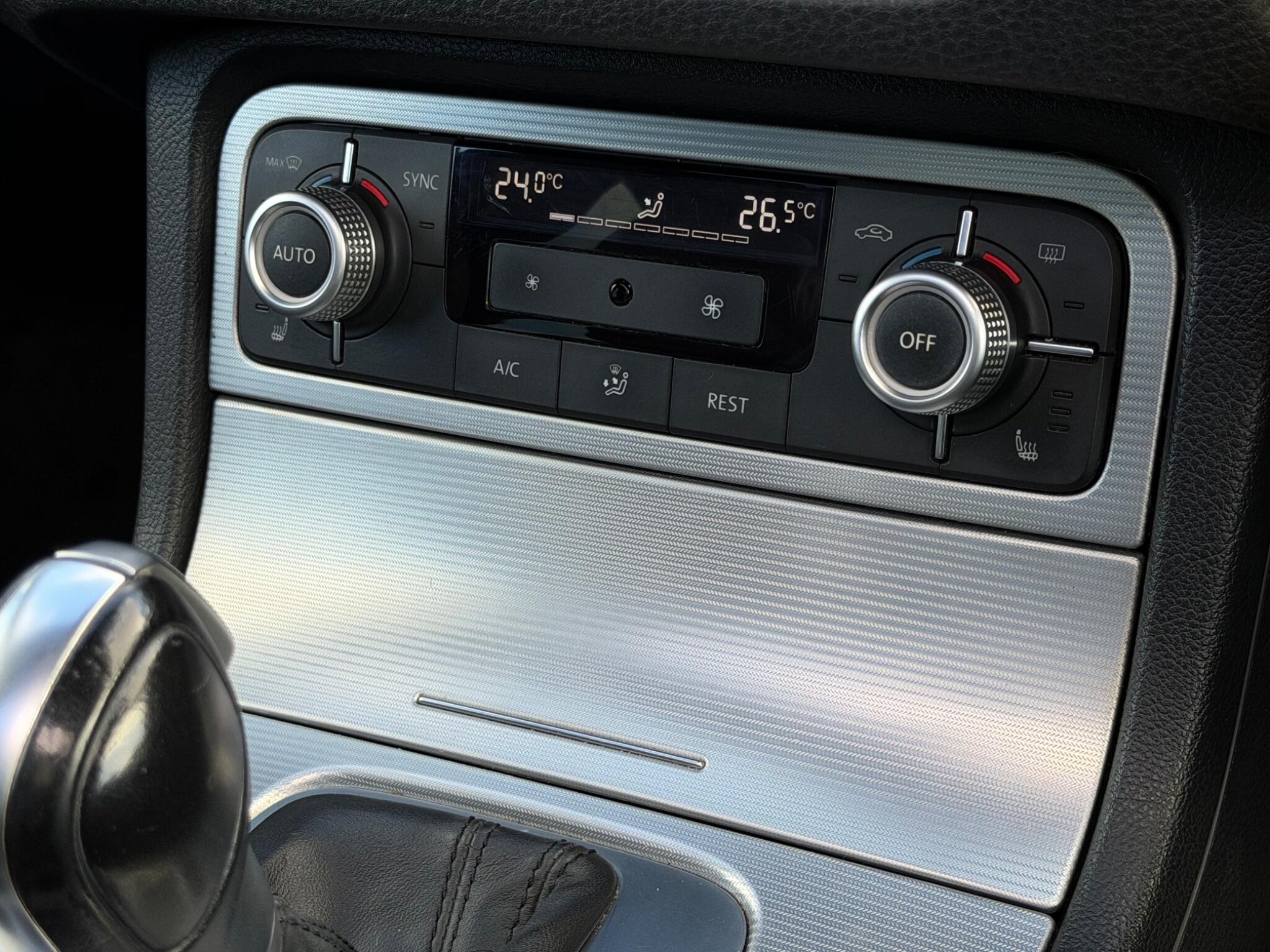 Volkswagen Touareg view 40