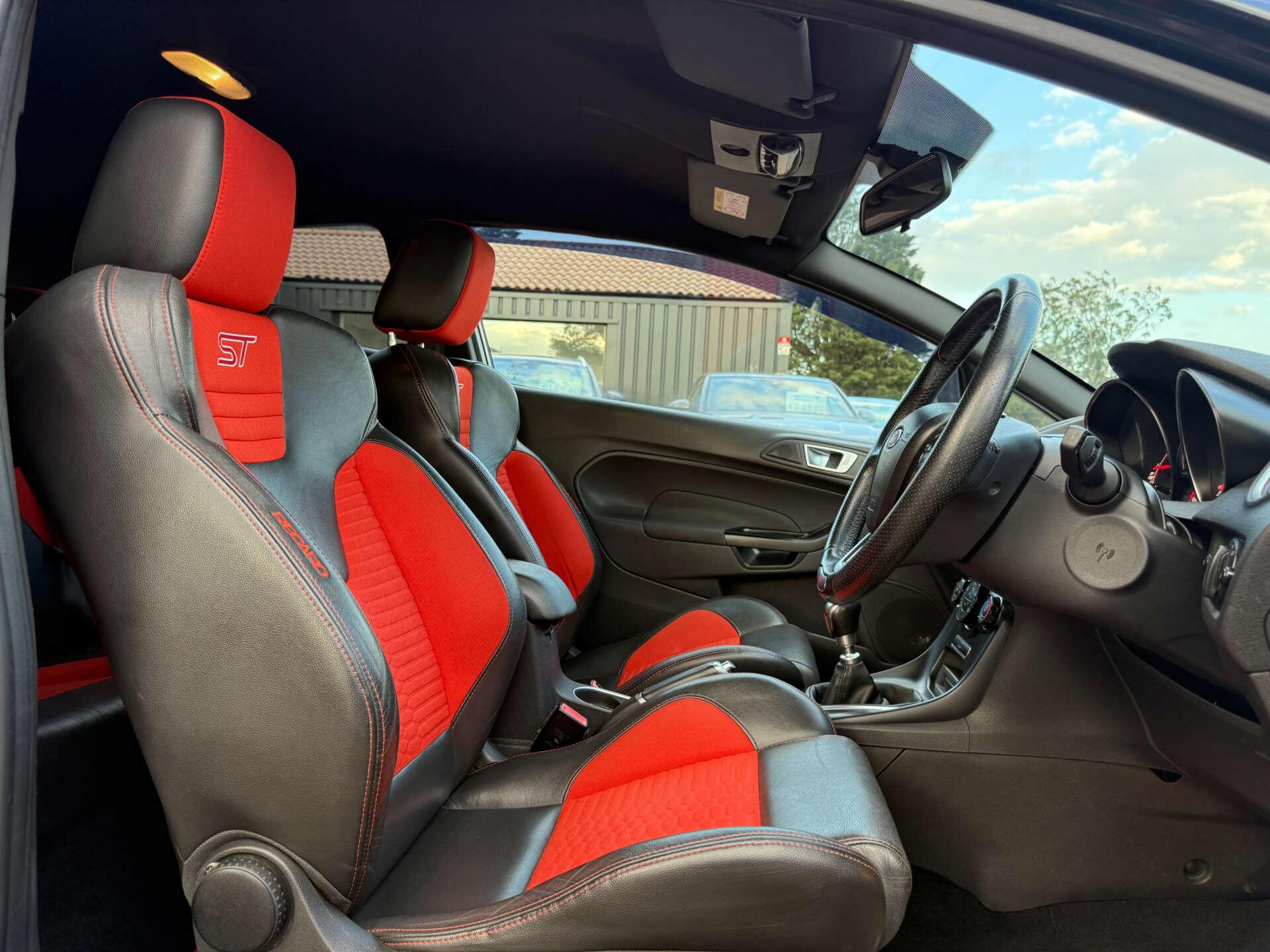 Ford Fiesta view 42