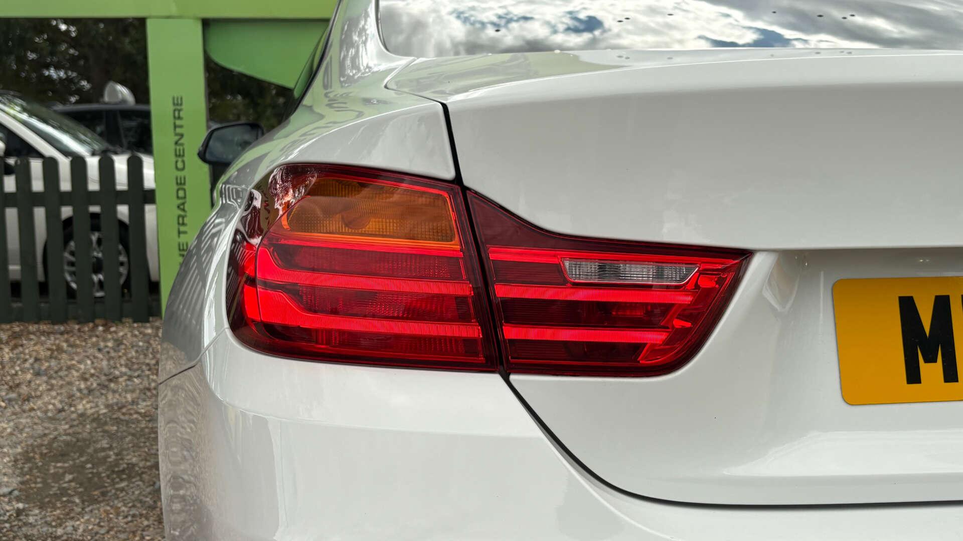 BMW 4 Series view 40