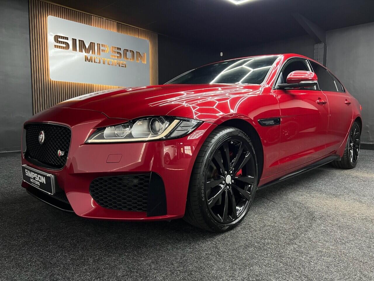 Jaguar XF view 25