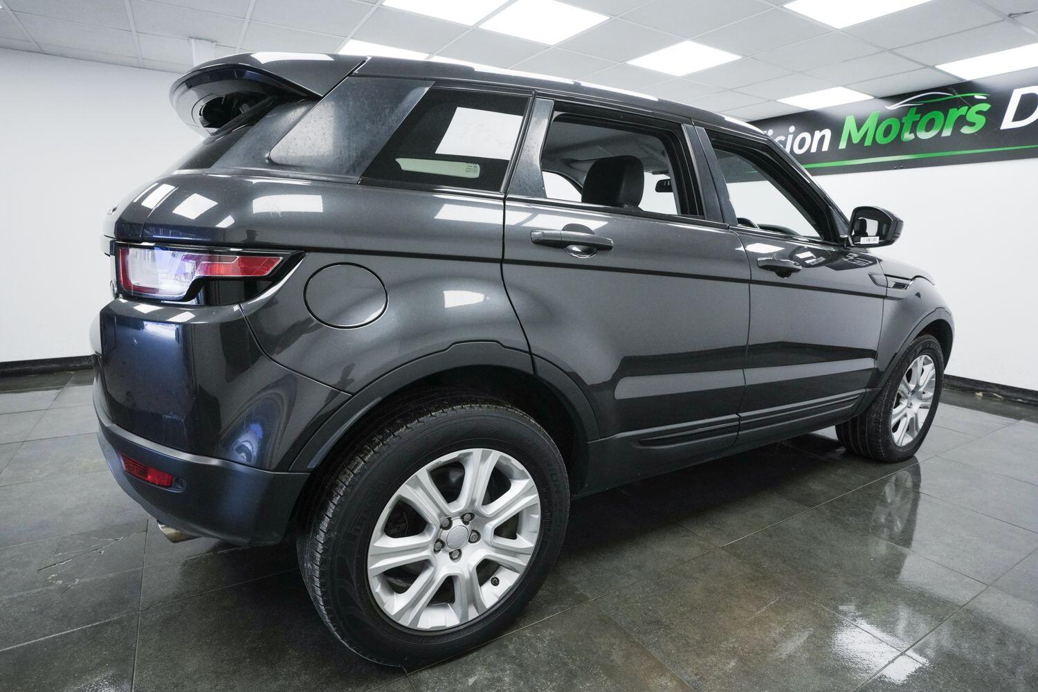 Land Rover Range Rover Evoque view 5