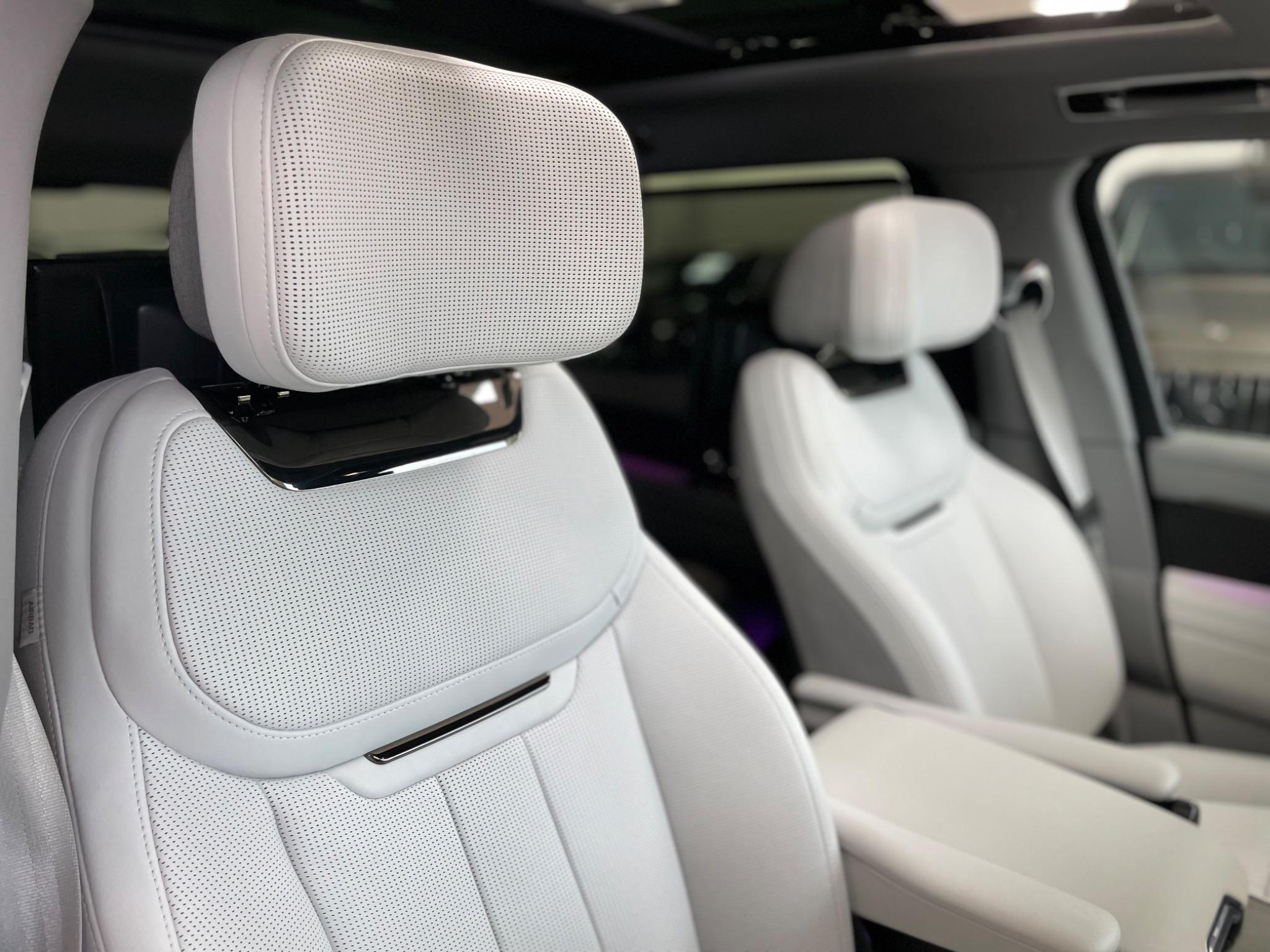 Land Rover Range Rover view 16