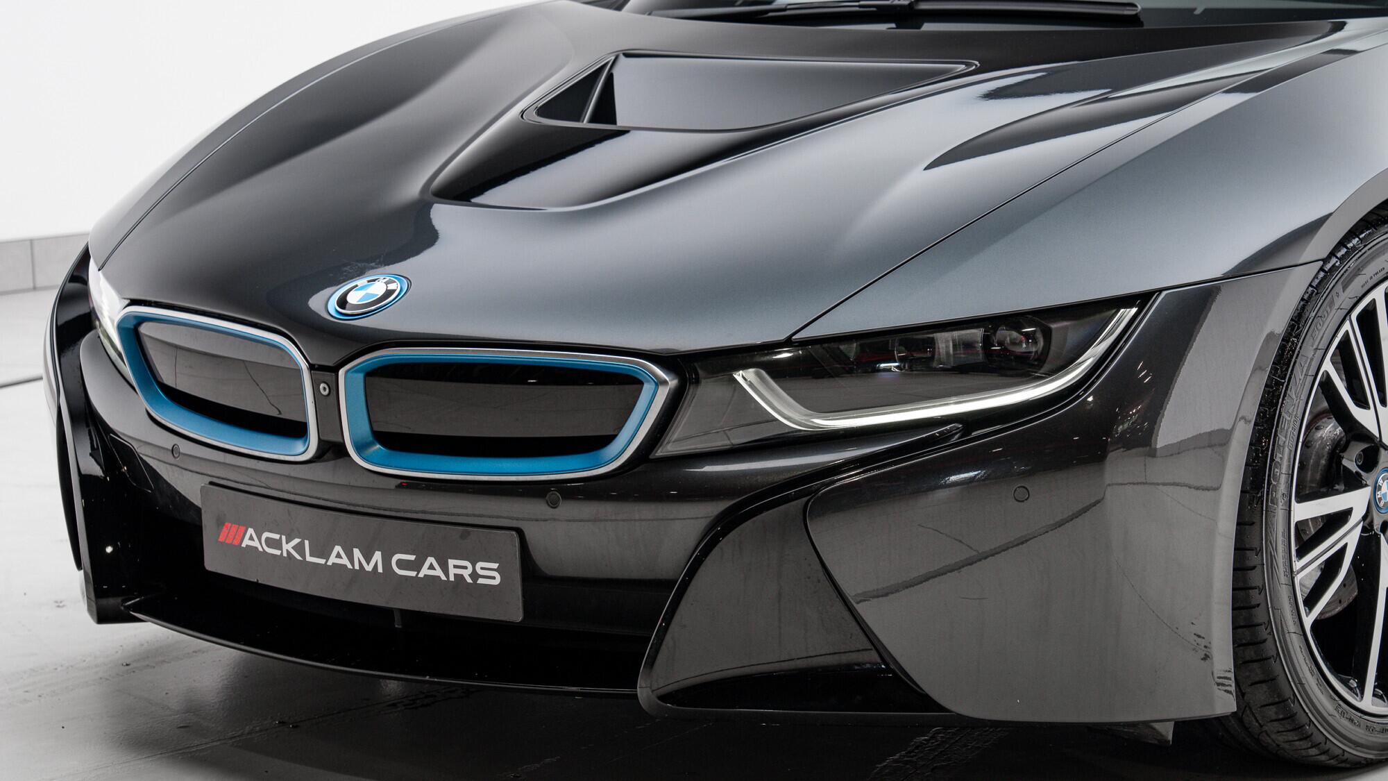 BMW I8 view 10