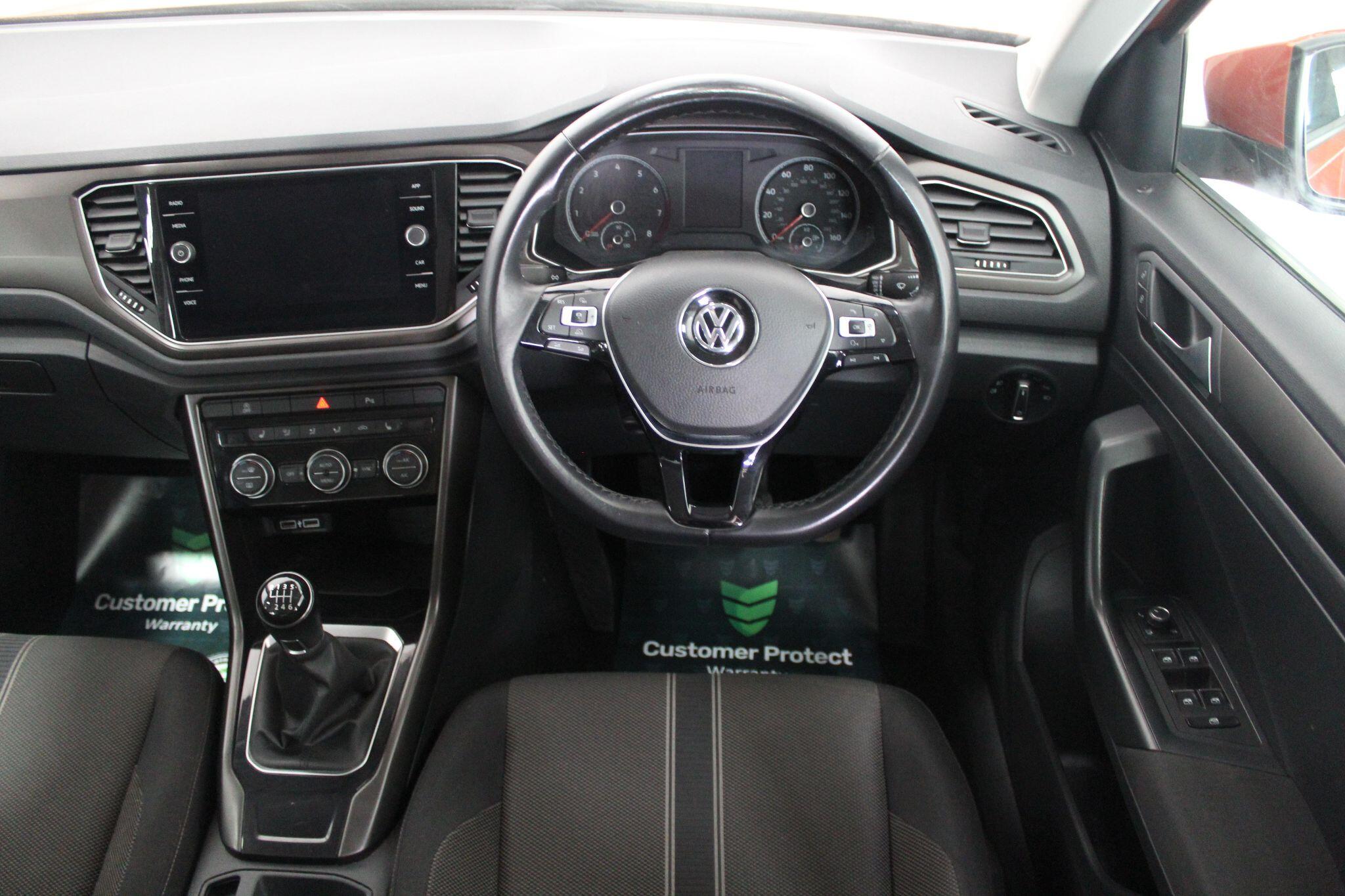 Volkswagen T-Roc view 41