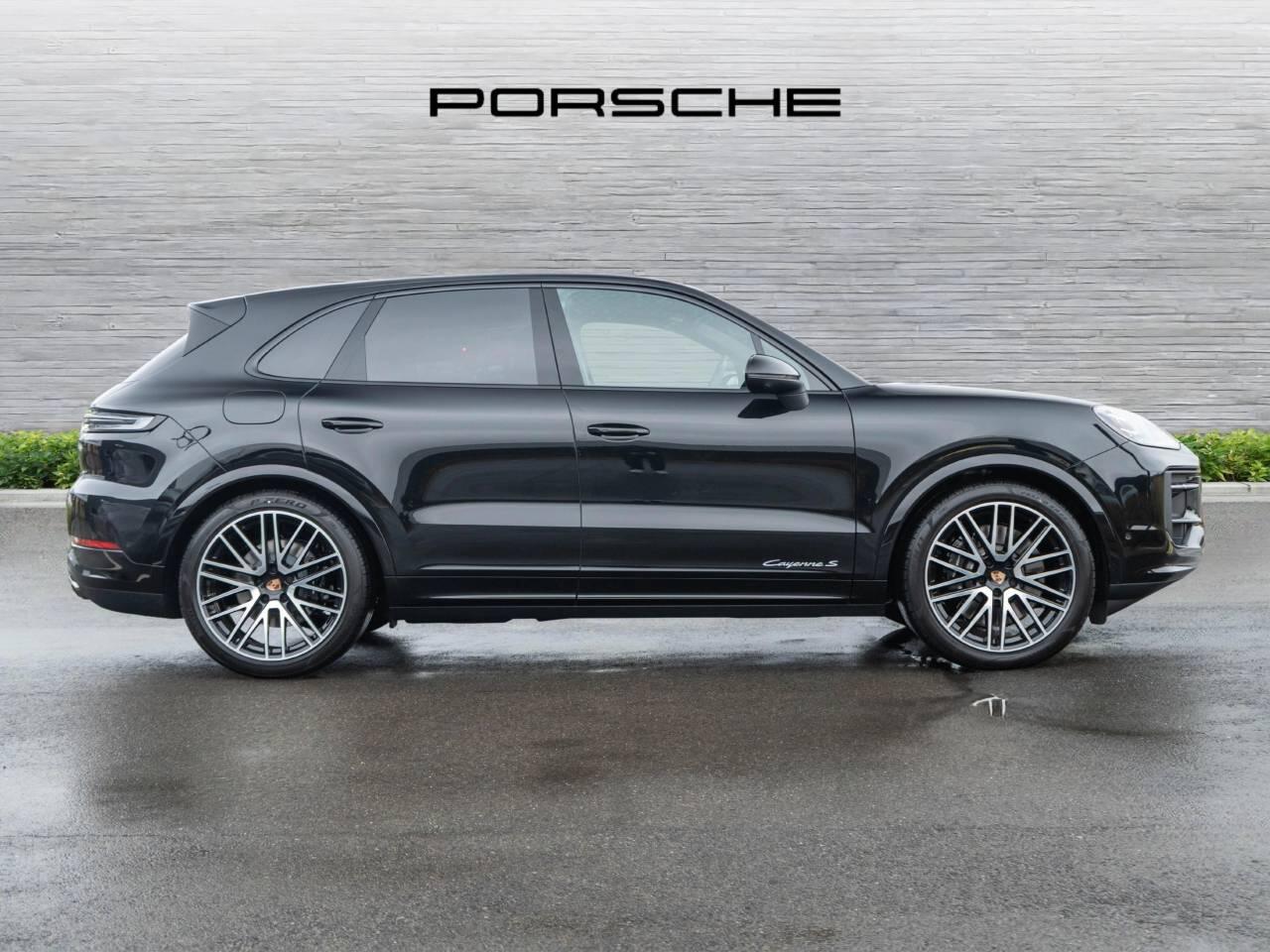 Porsche Cayenne view 2
