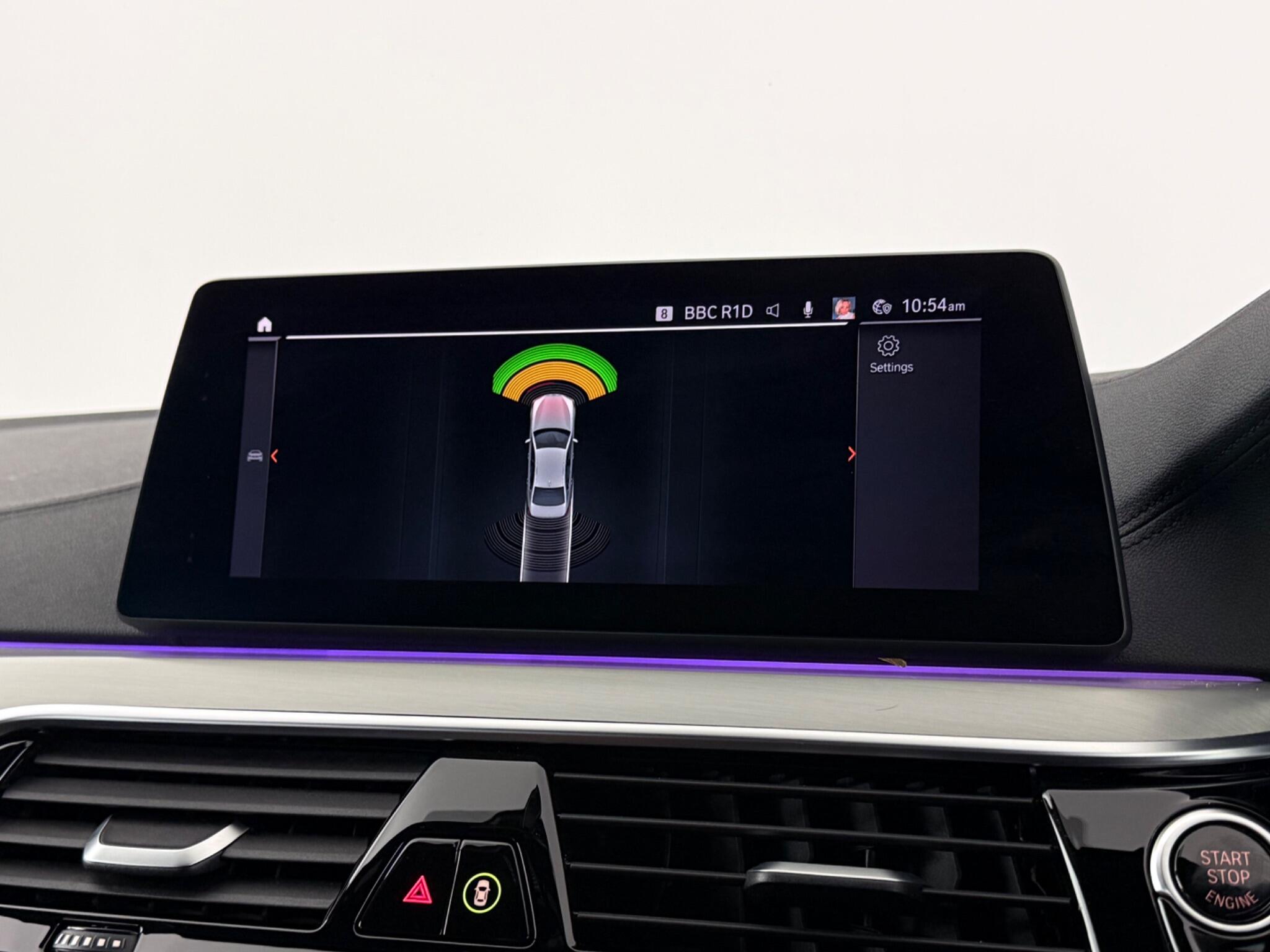 BMW 5 Series view 25