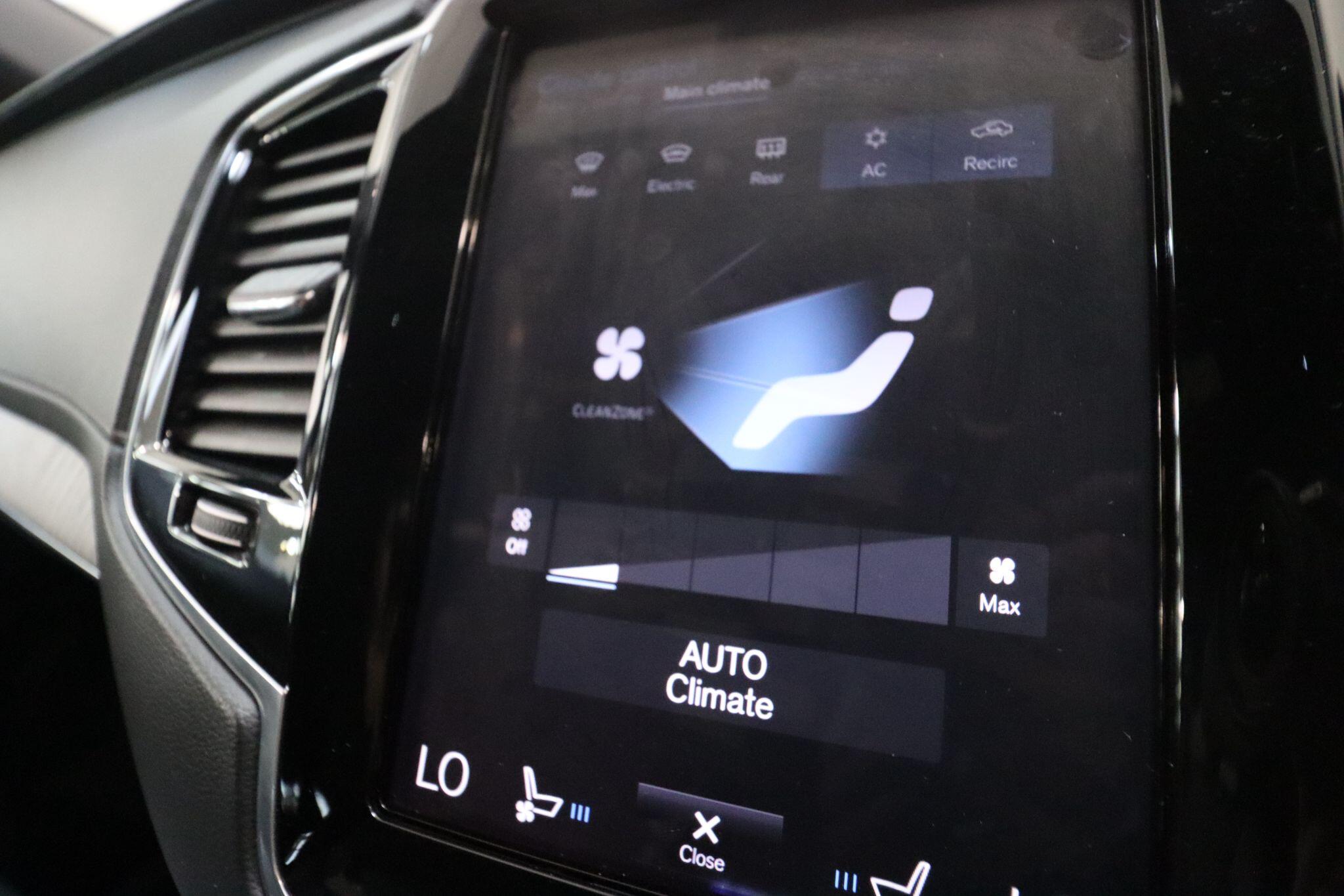 Volvo XC90 view 34