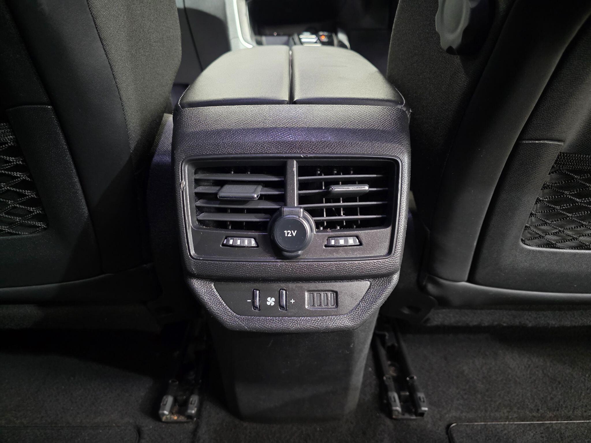 Peugeot 5008 view 24