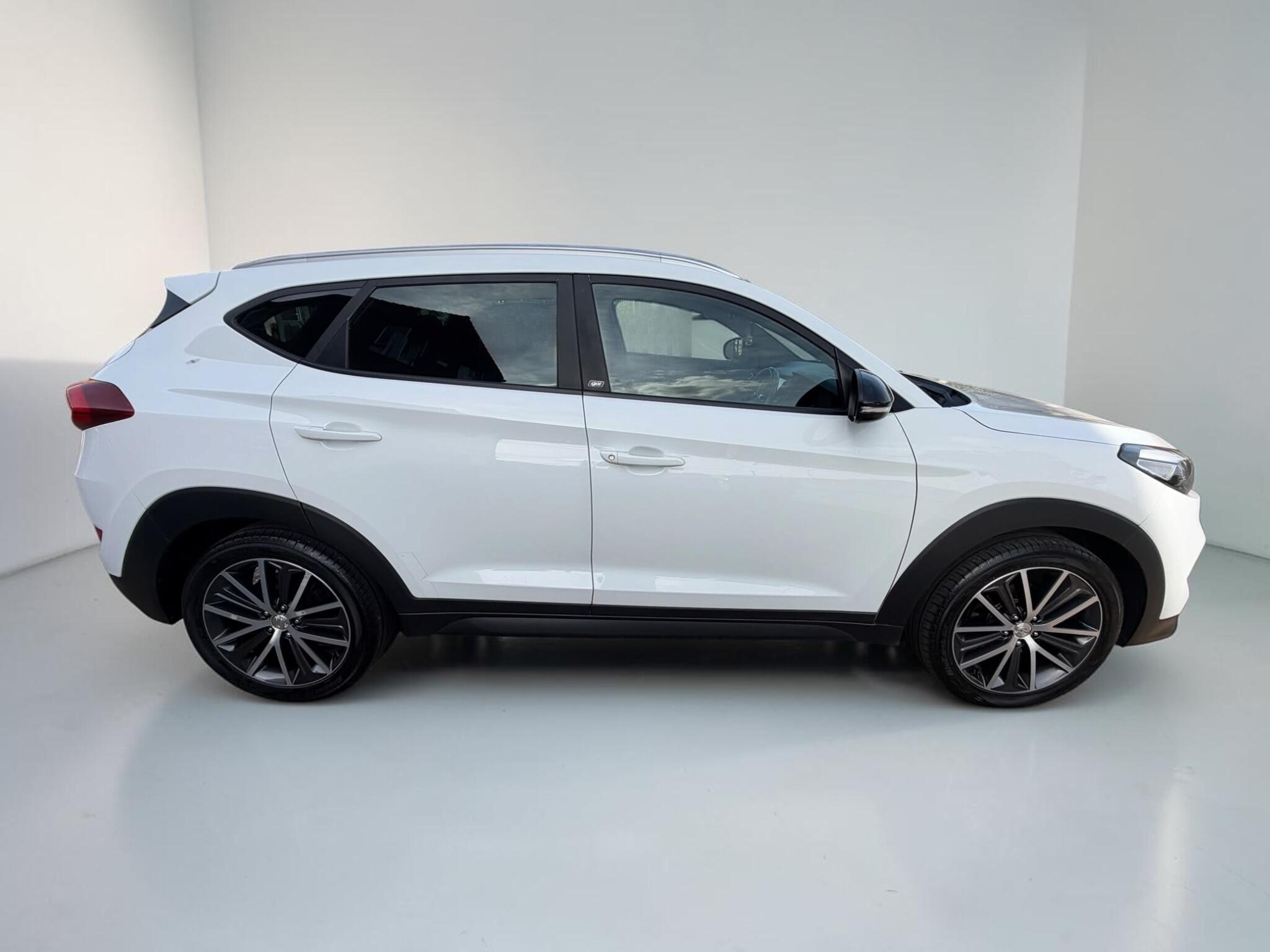 Hyundai Tucson view 22