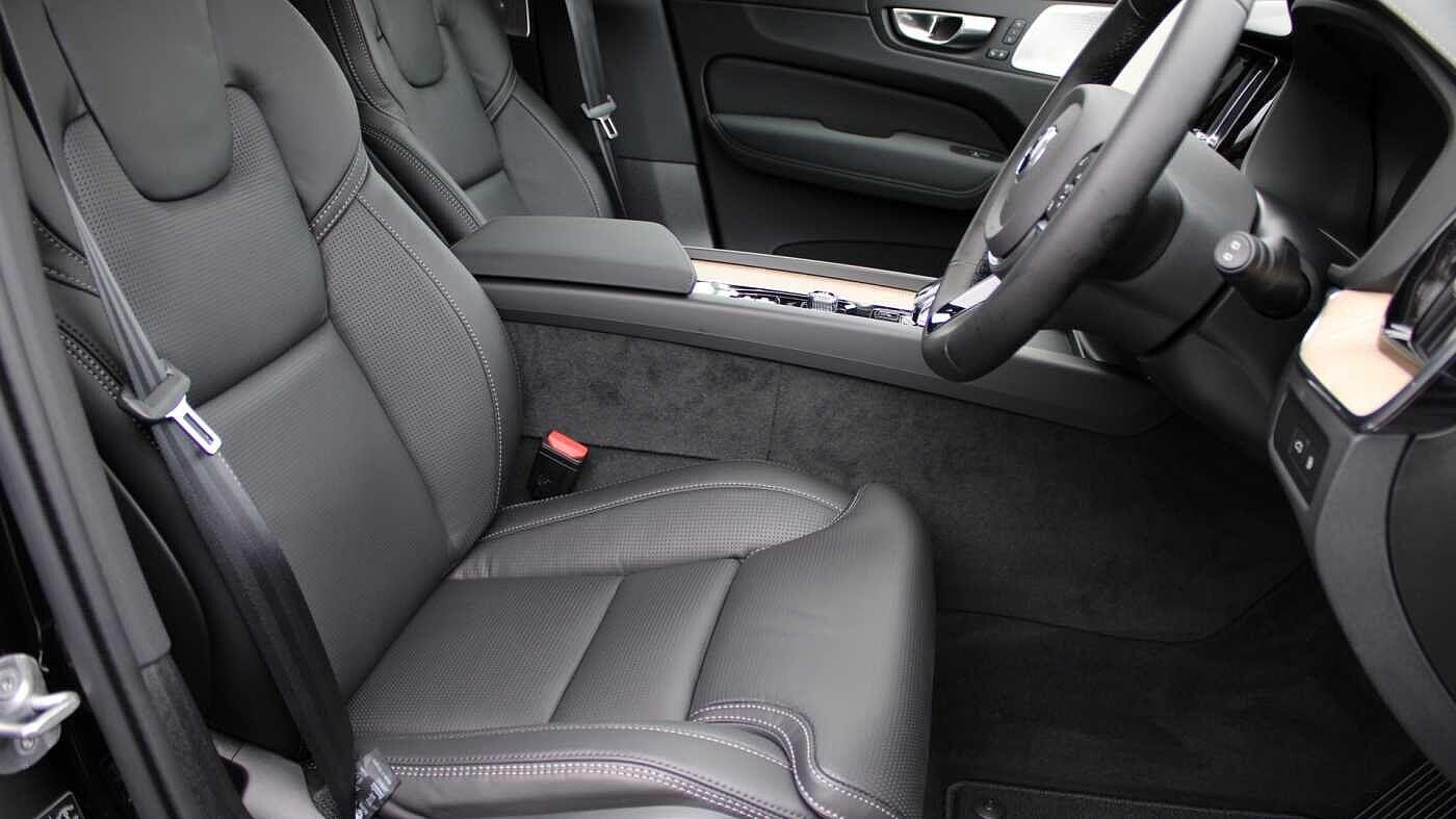 Volvo XC60 view 10