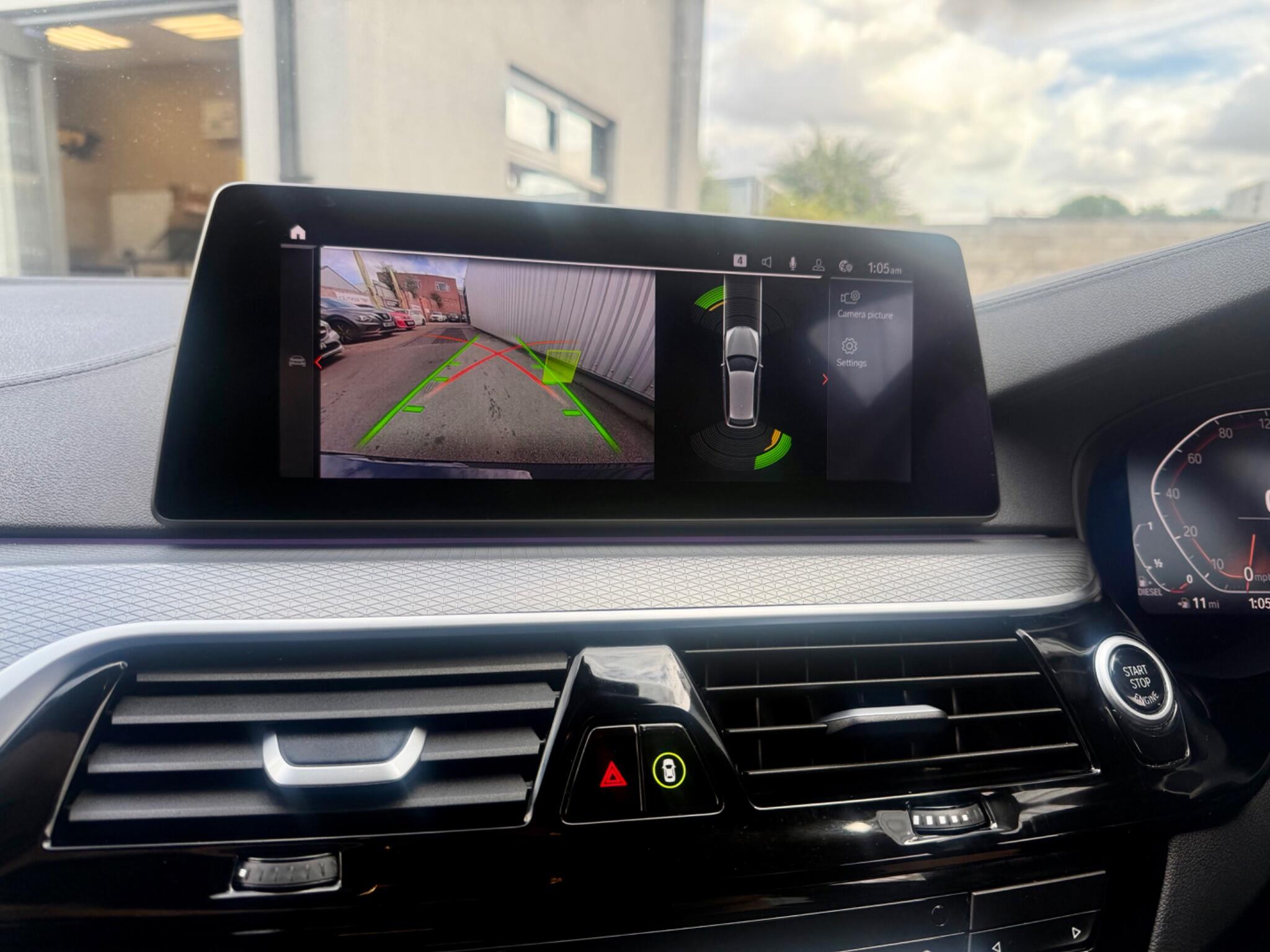 BMW 5 Series view 22