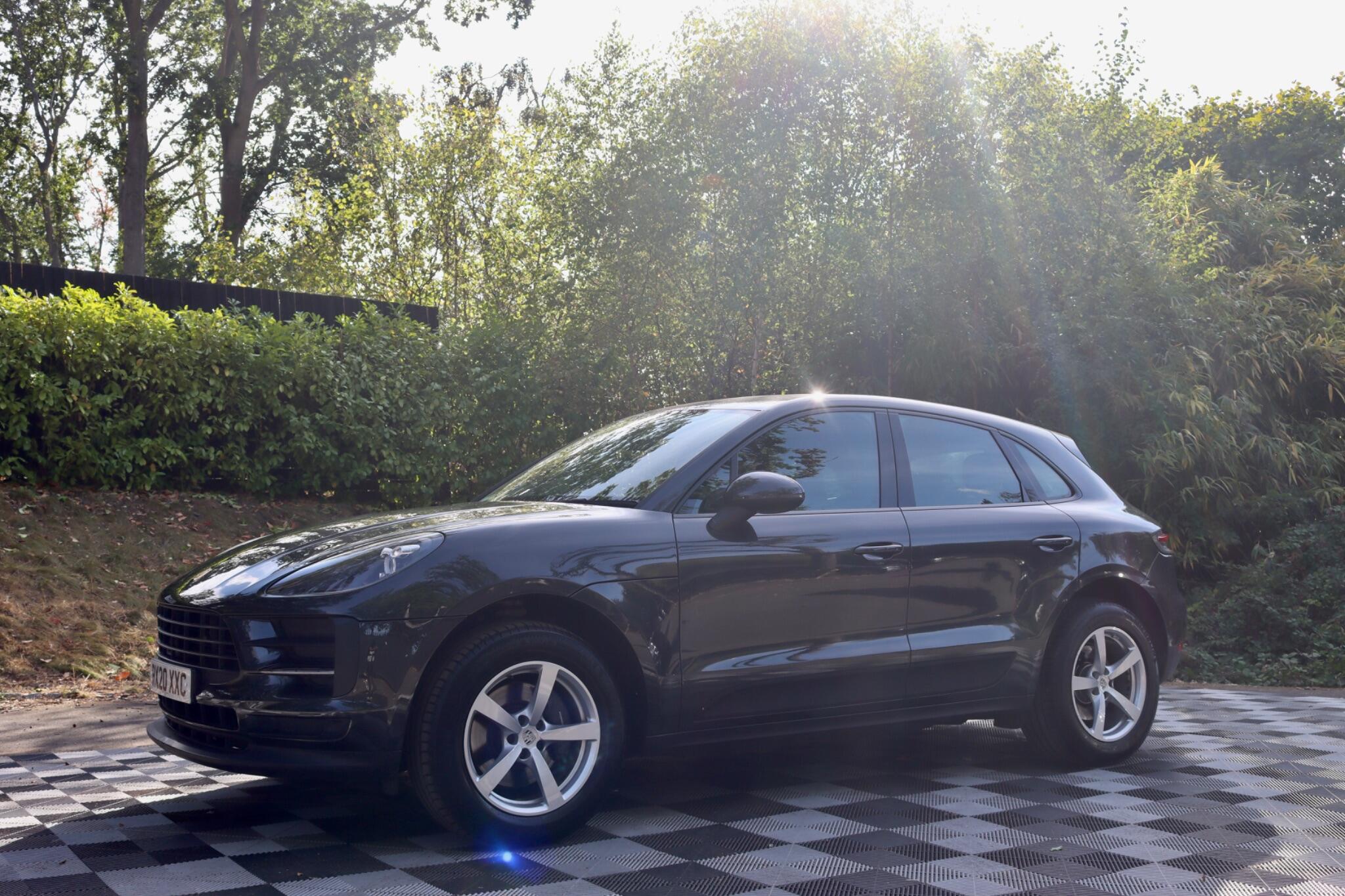 Porsche Macan view 22