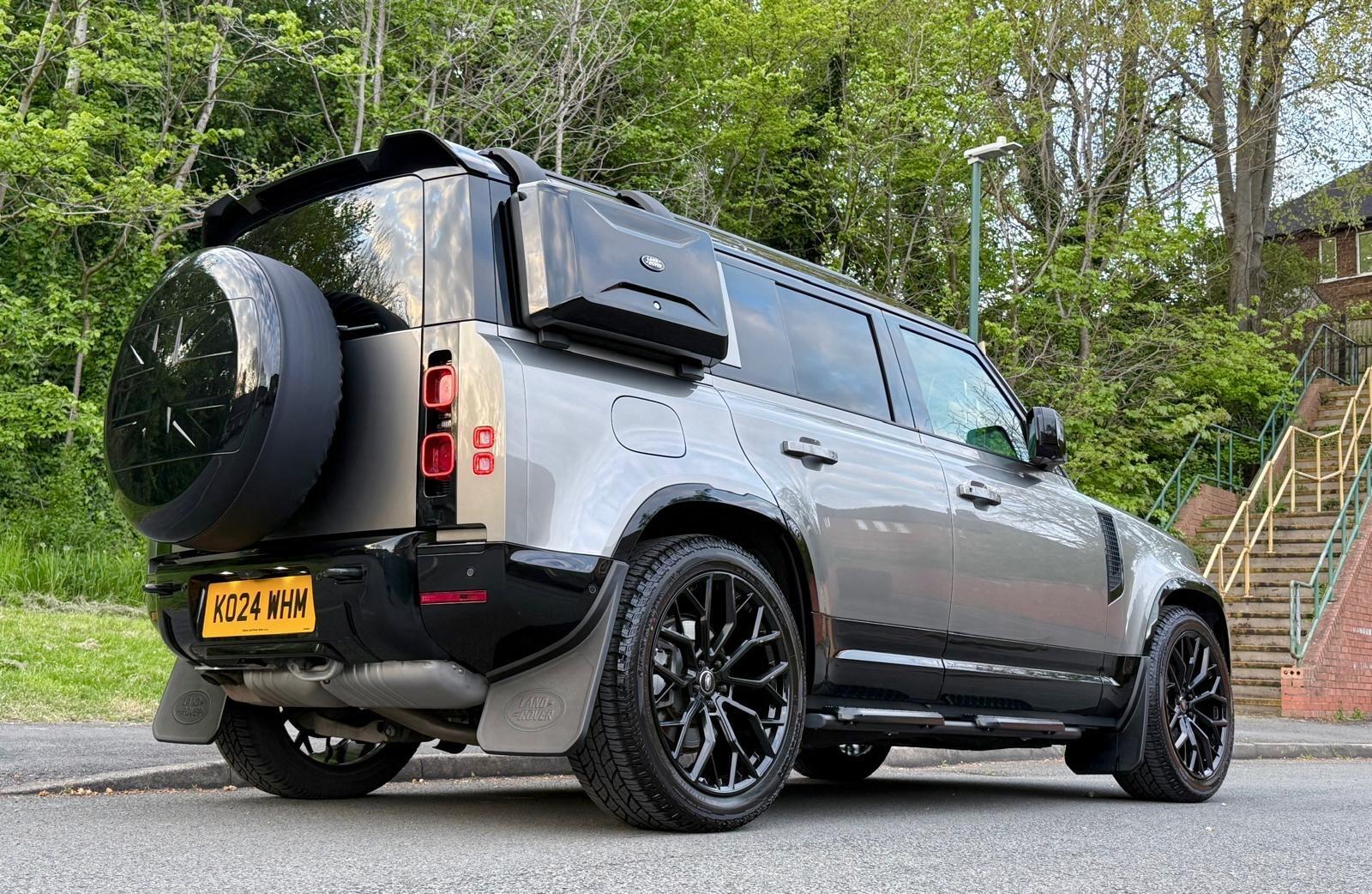 Land Rover Defender view 80