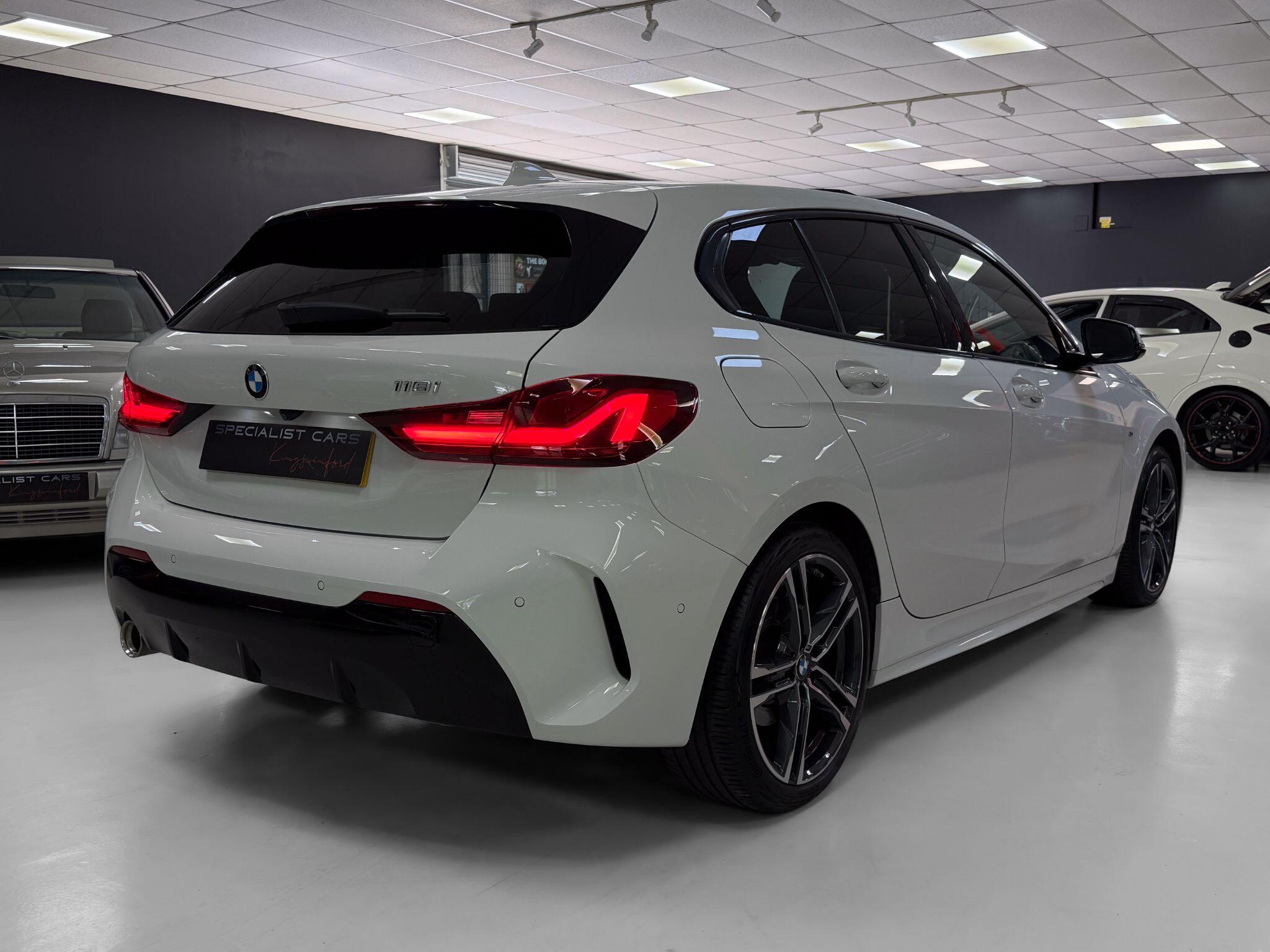 BMW 1 Series view 16