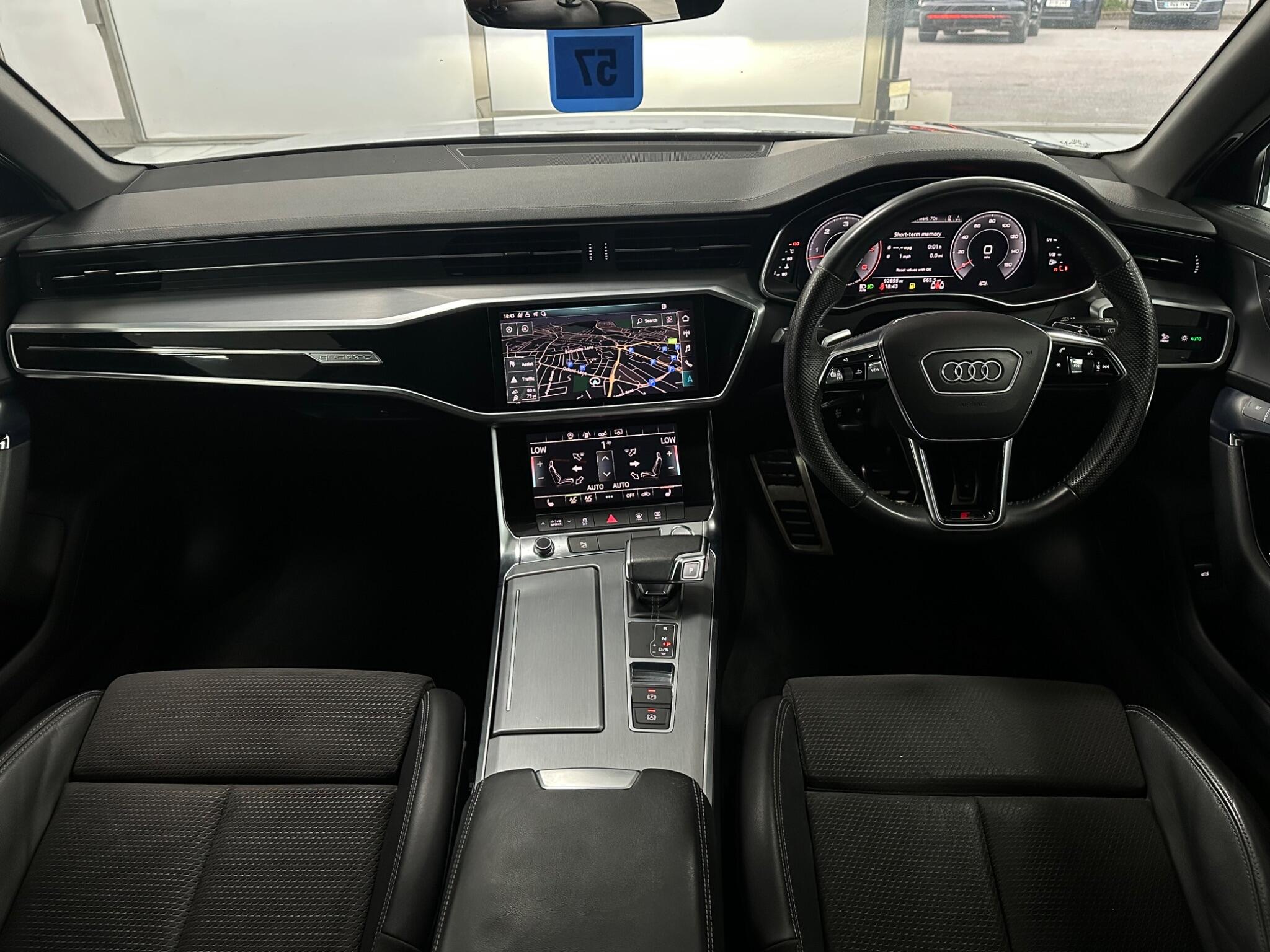 Audi A6 Avant view 16