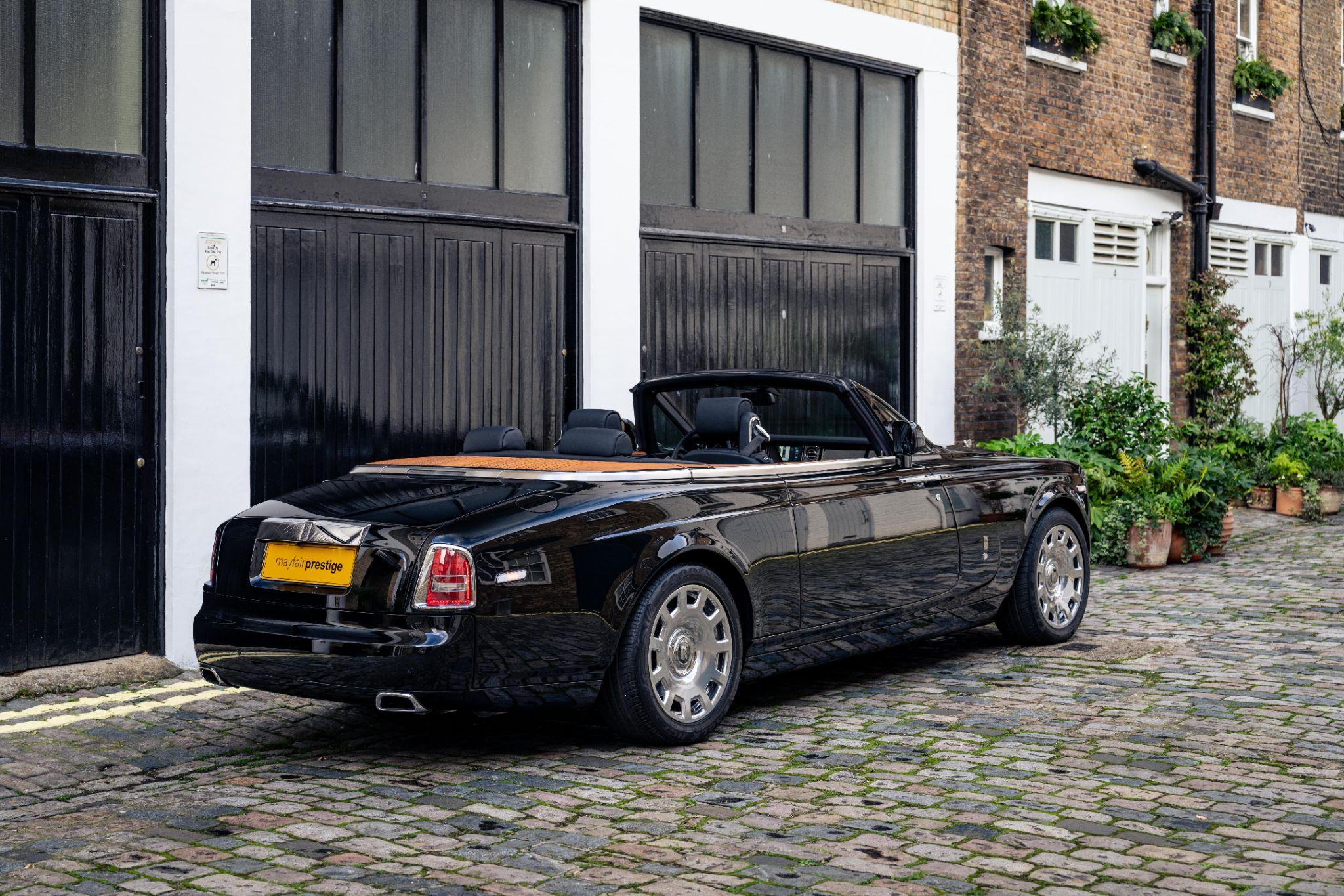 Rolls-Royce Phantom view 21