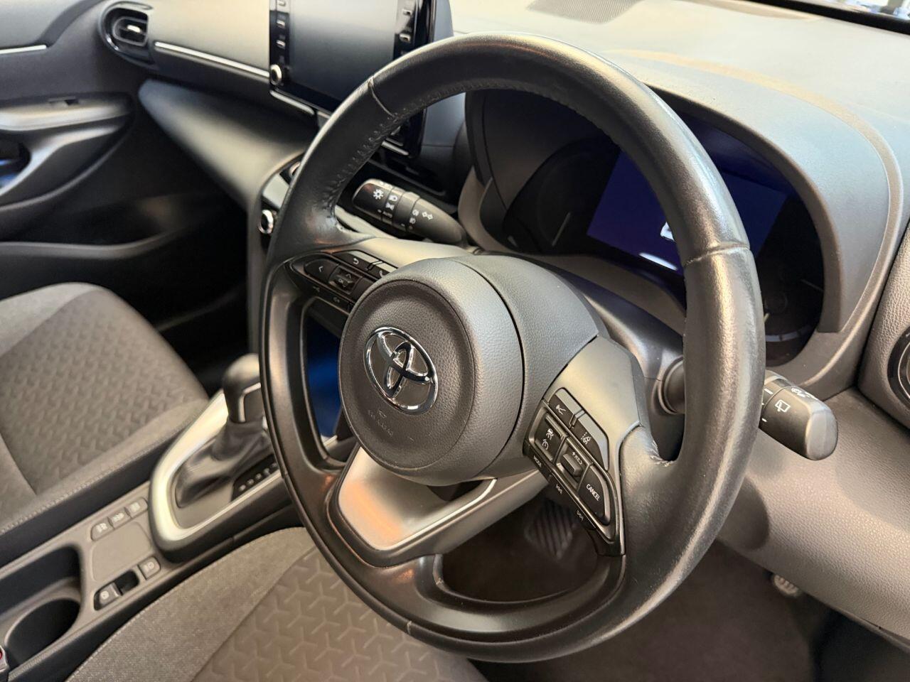 Toyota Yaris Cross view 21