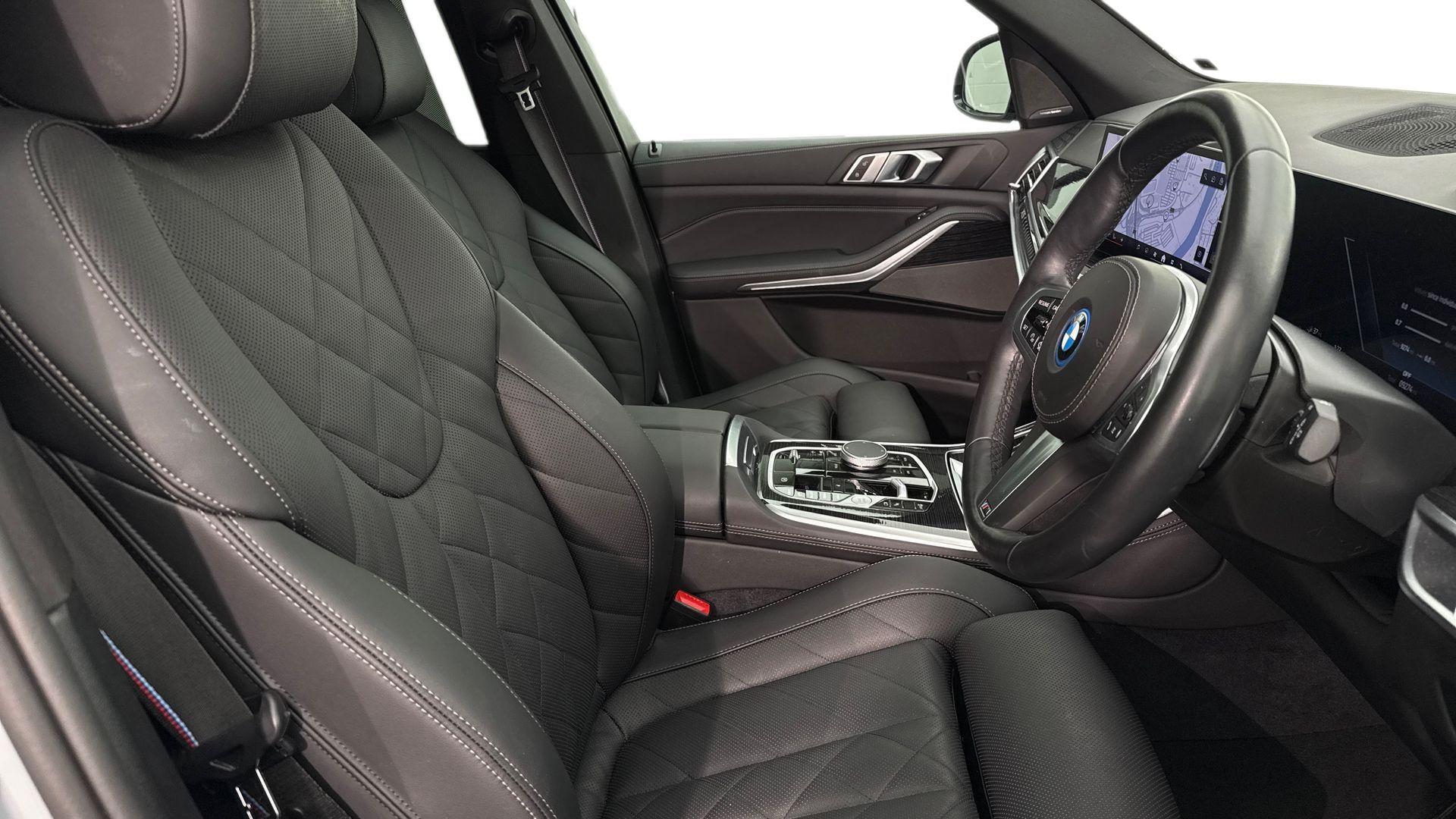 BMW X5 view 11