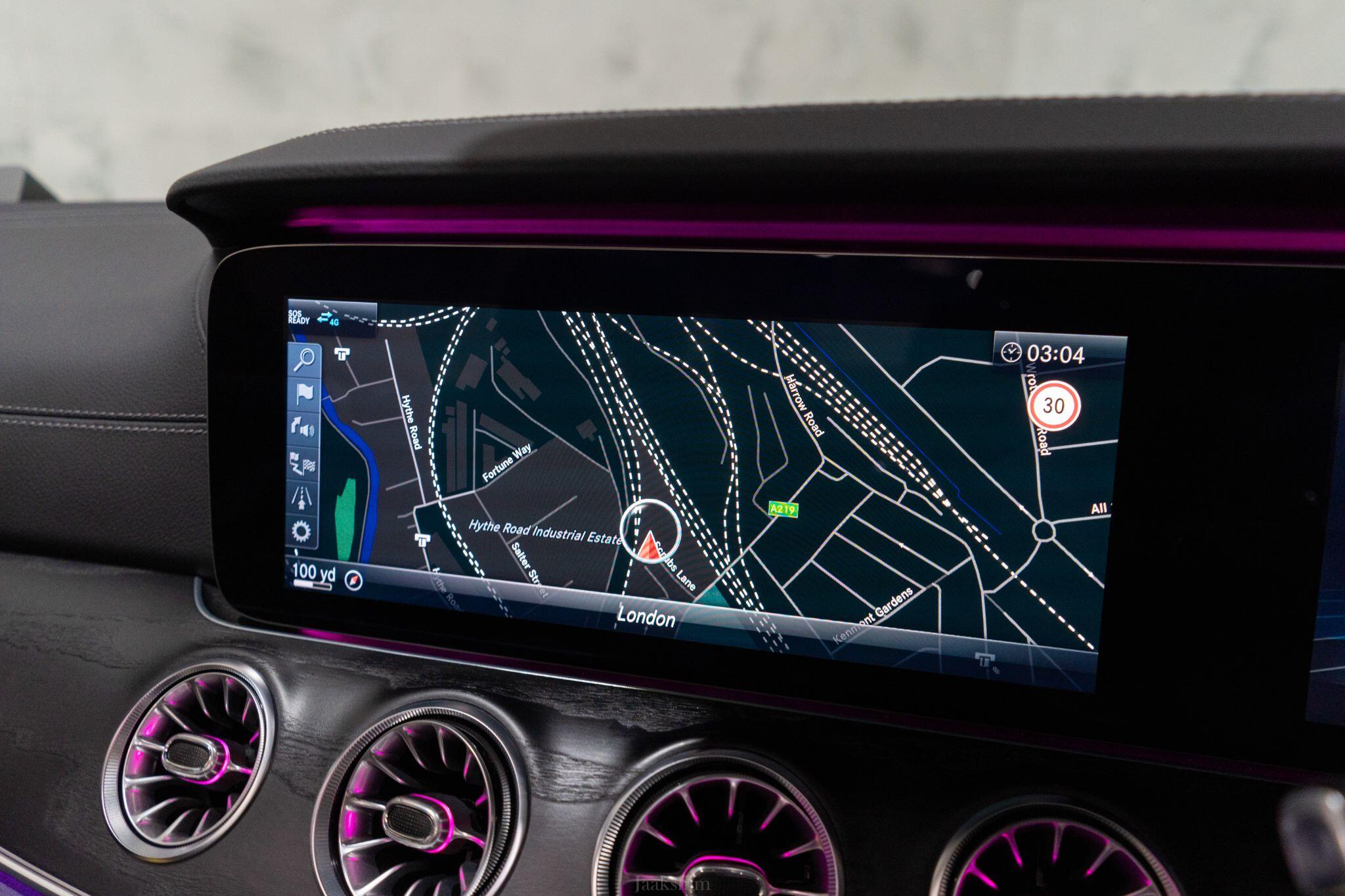 Mercedes-Benz E-Class view 20